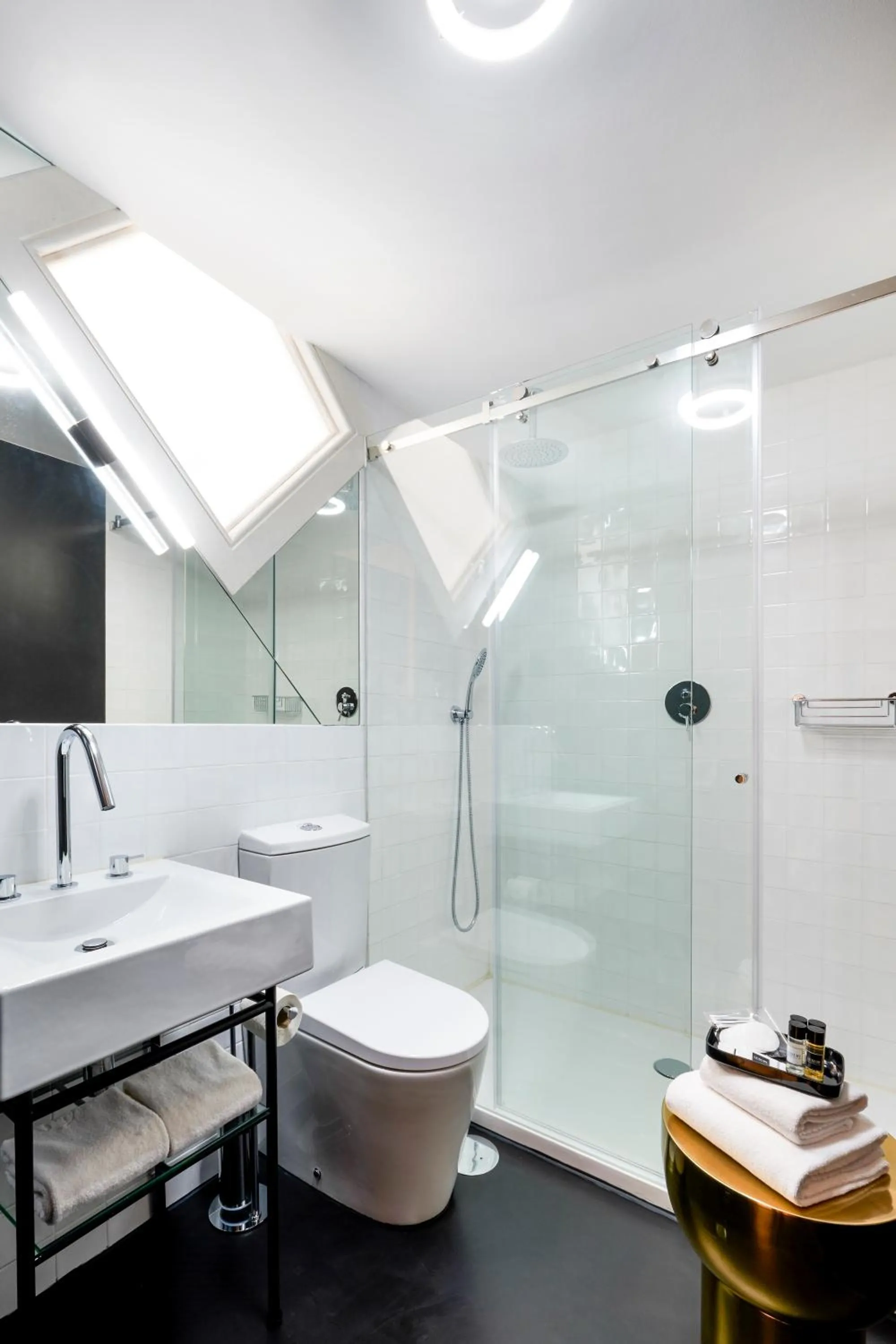Bathroom in The A5 Smart Luxury Studios