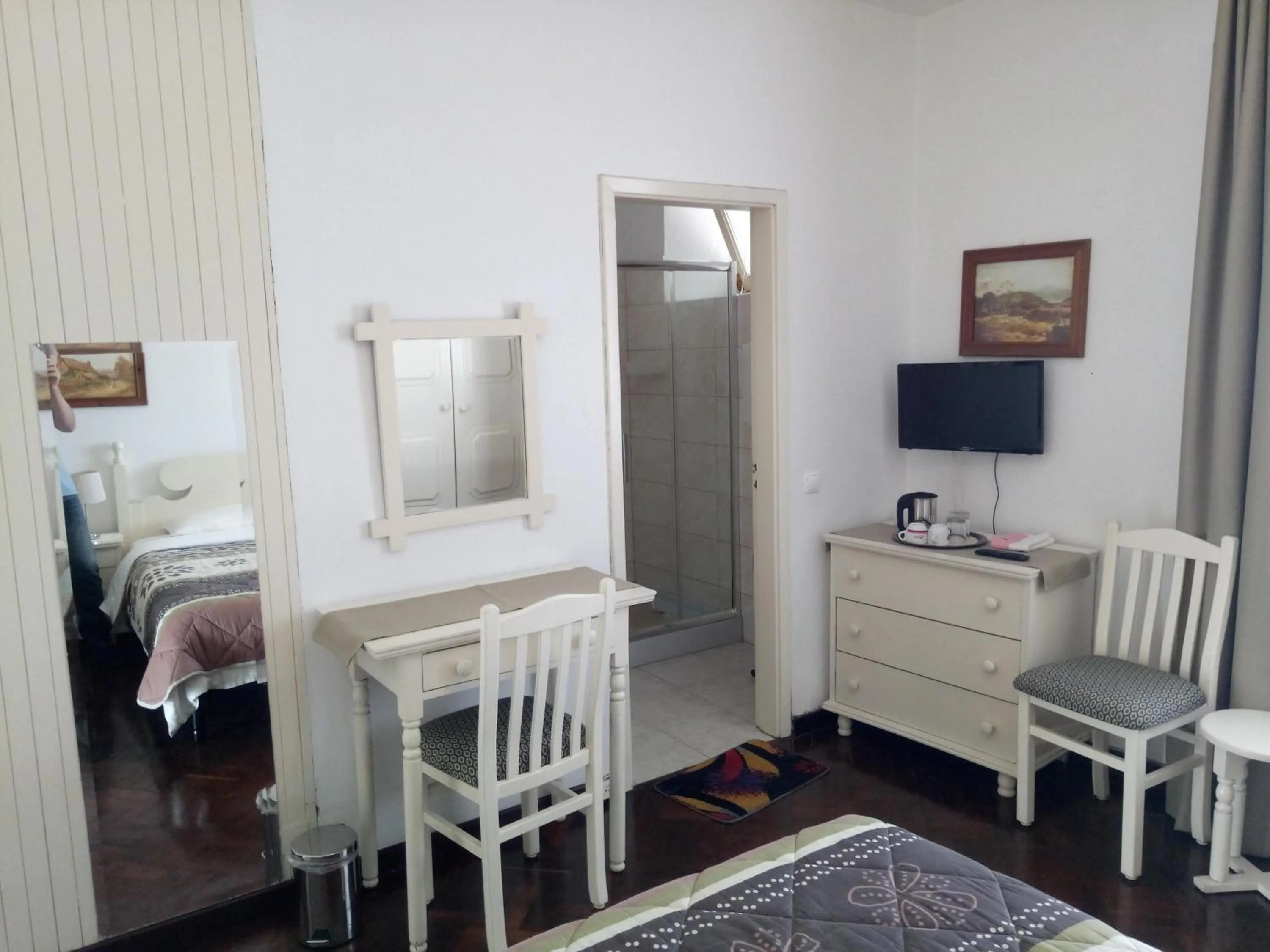 Coffee/tea facilities, Bed in Pensao Residencial Vila Teresinha