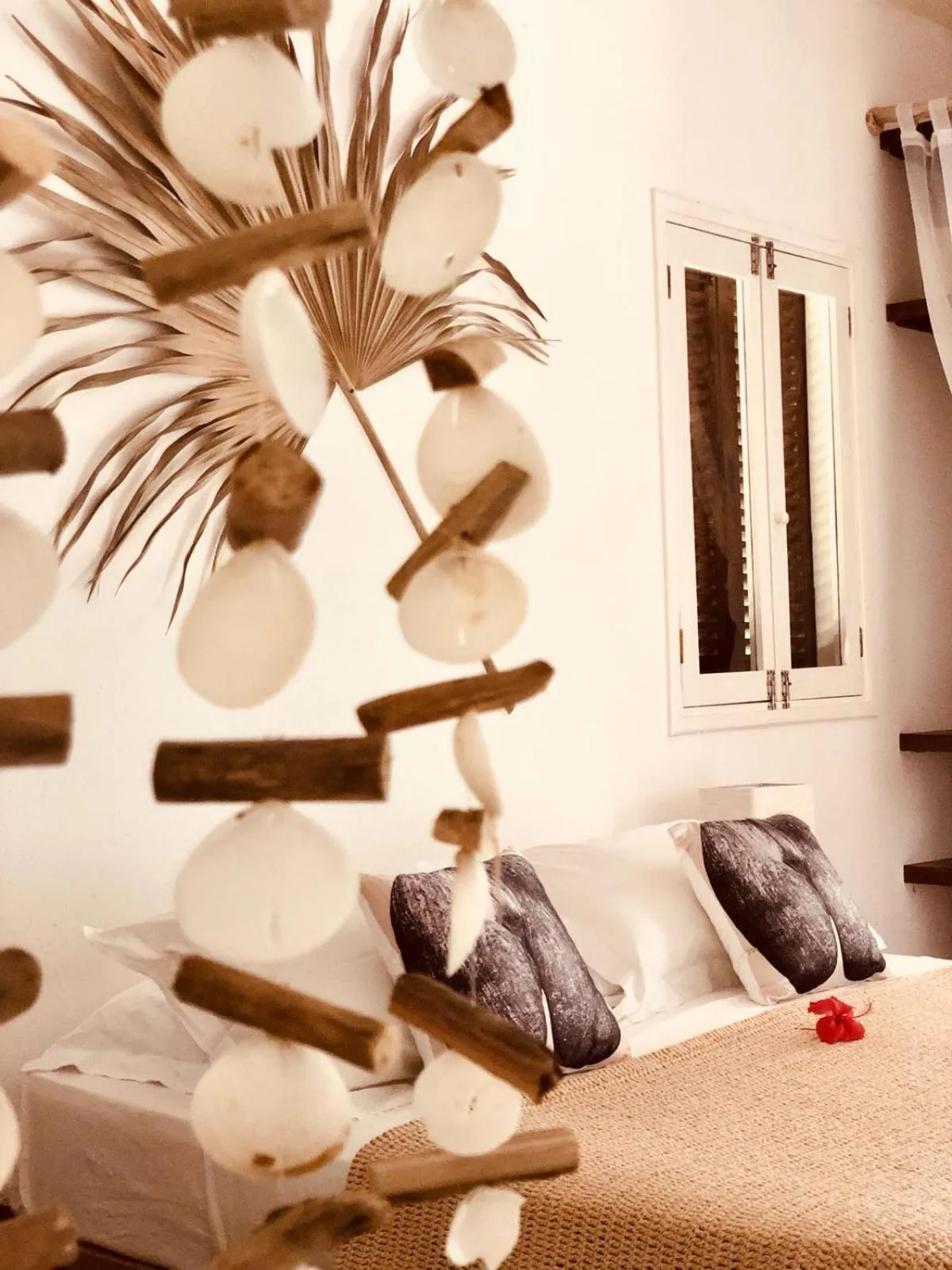 Decorative detail, Bed in Bliss Hotel Praslin