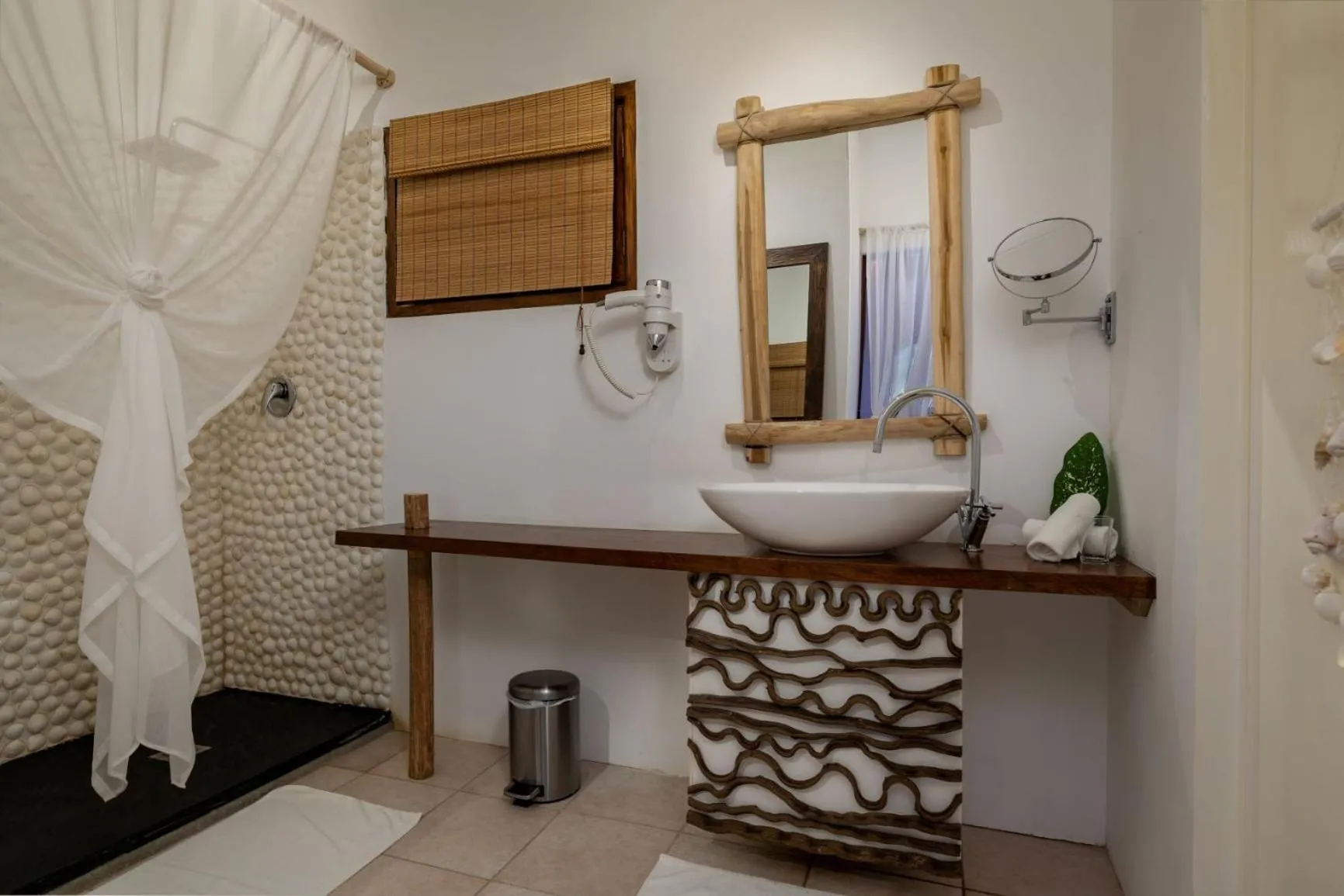 Shower in Bliss Hotel Praslin