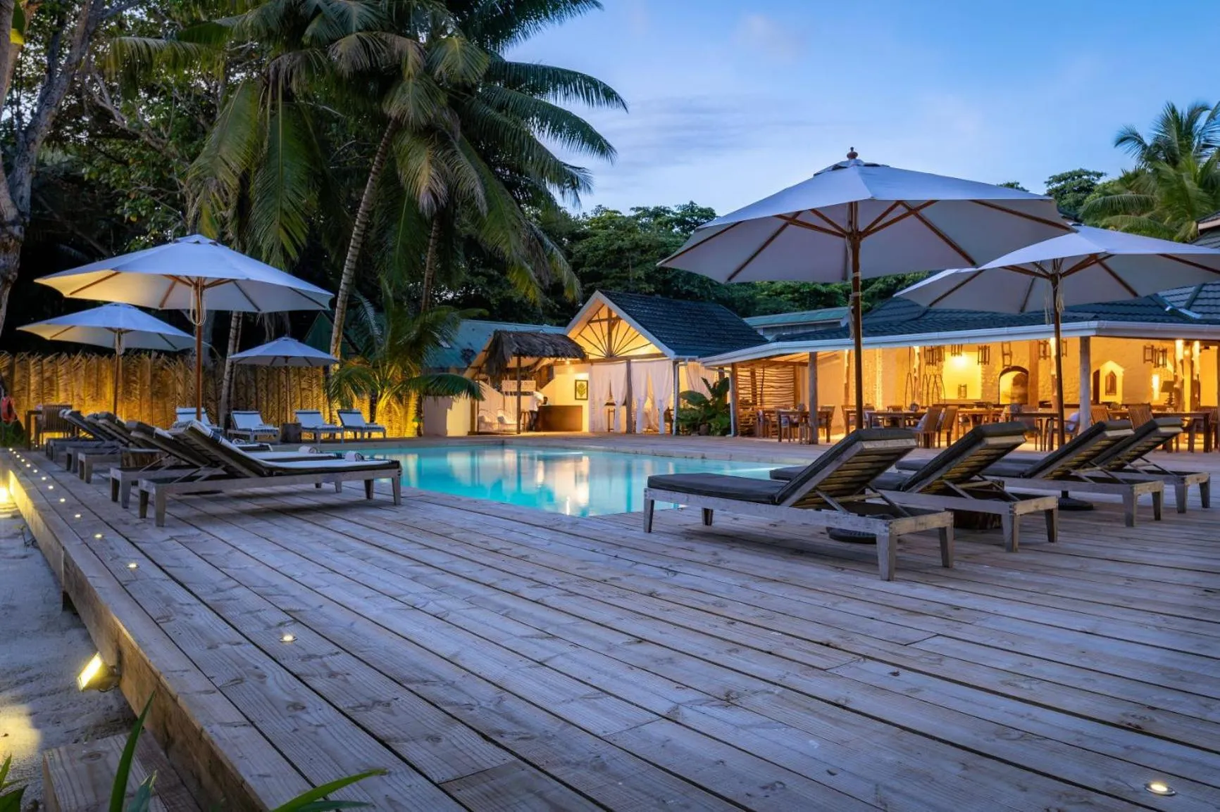 Restaurant/places to eat in Bliss Hotel Praslin