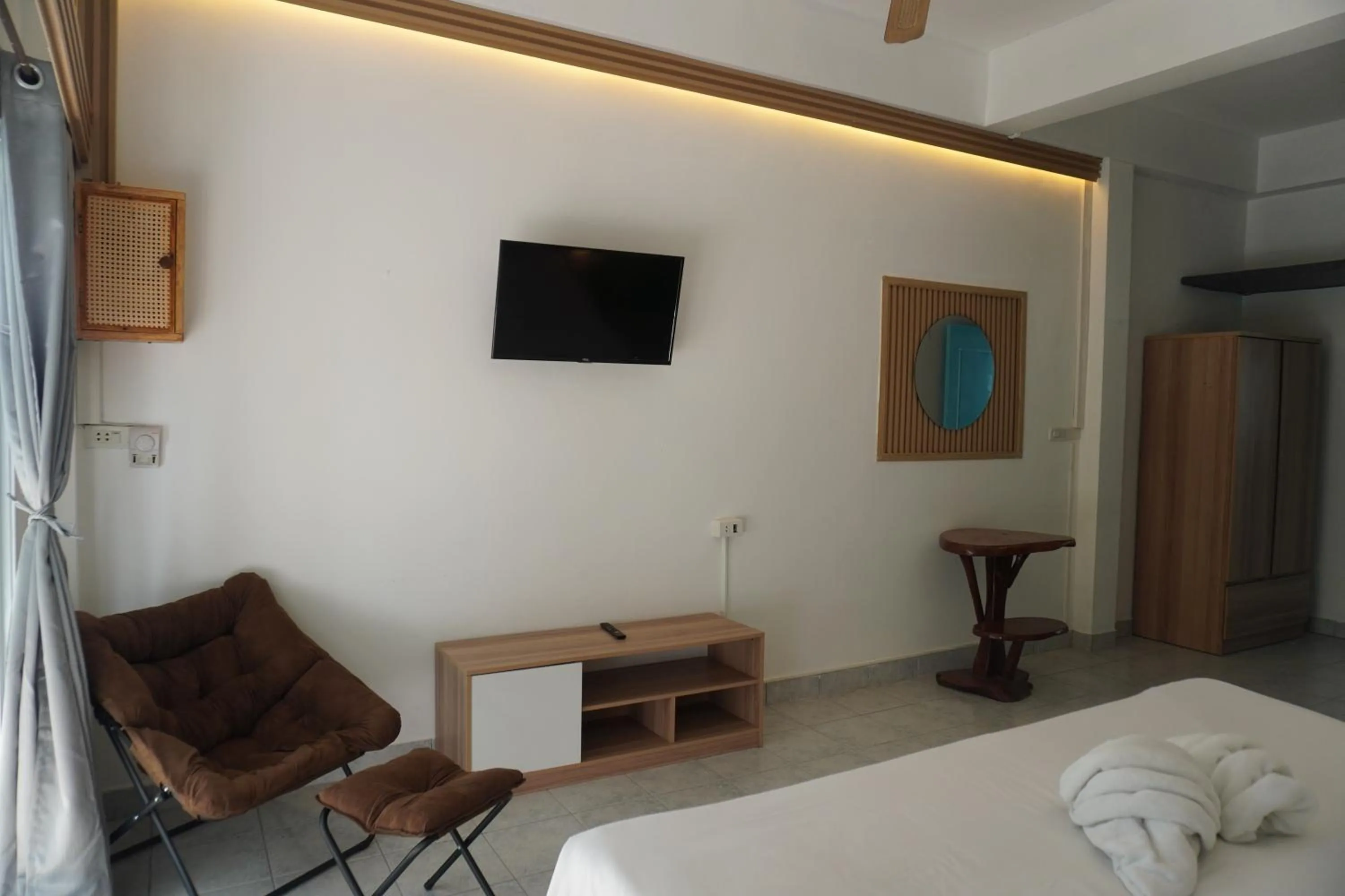 Photo of the whole room, Bed in Baan Suan Villa 1