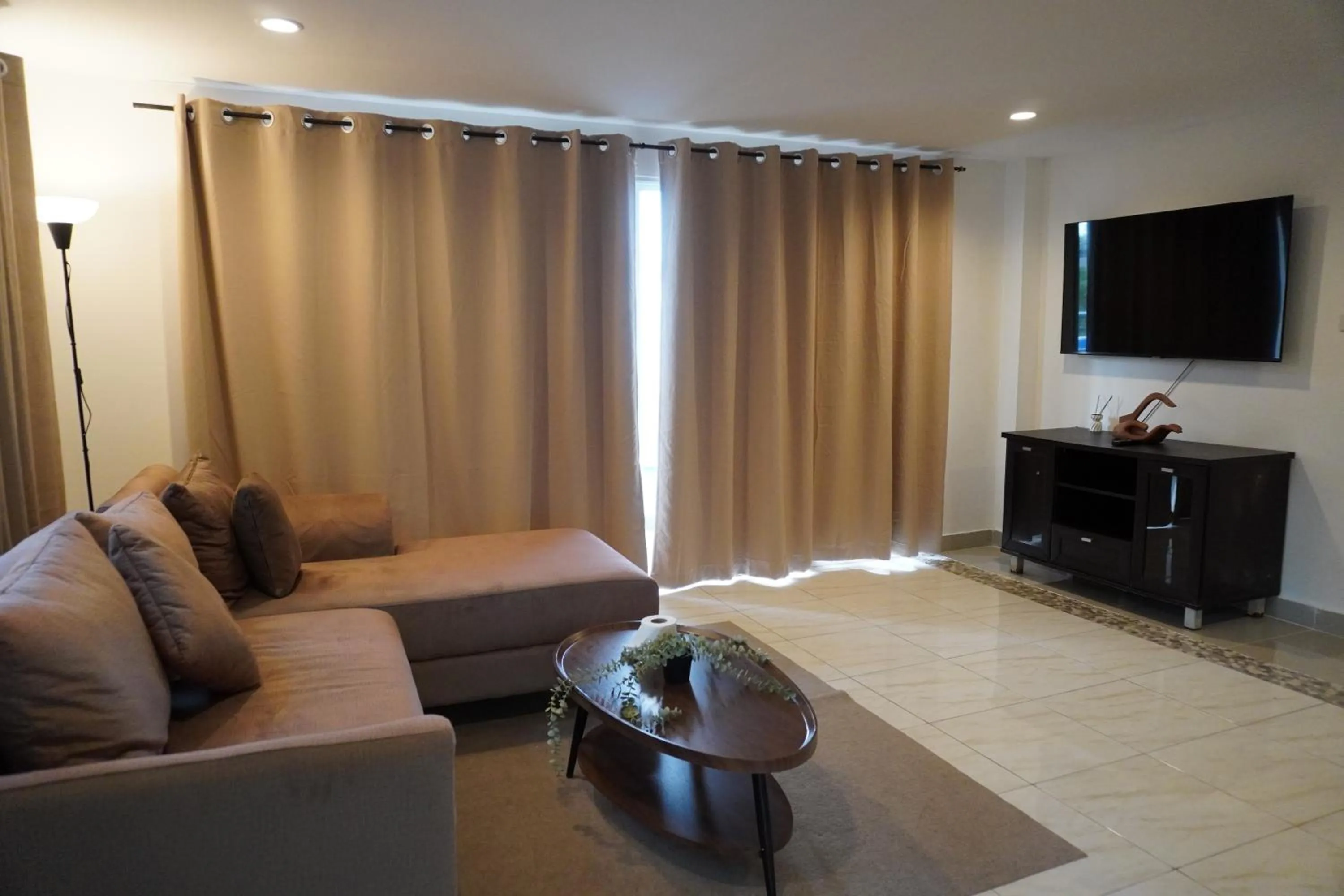 TV and multimedia in Residy Retreat x Baan Suan Villa