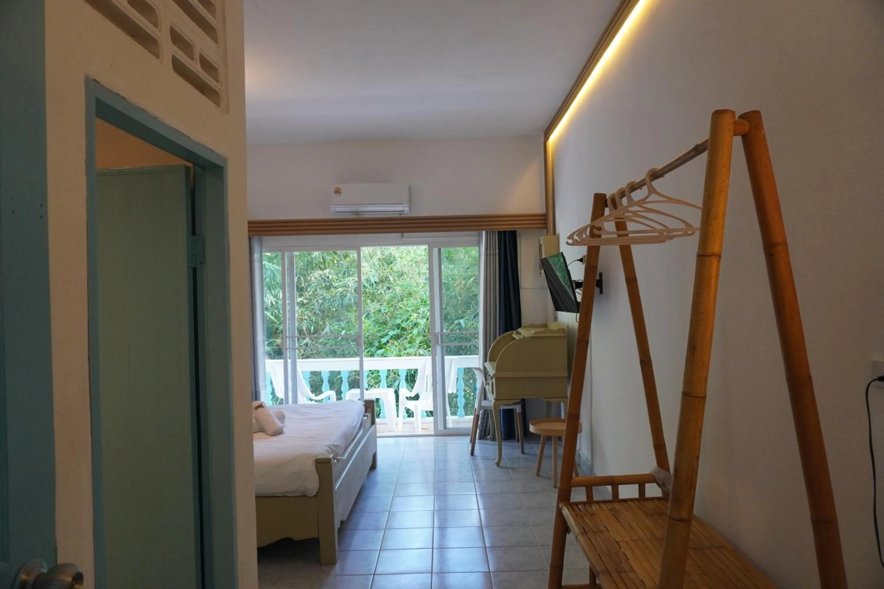 Balcony/Terrace, Bed in Baan Suan Villa 1