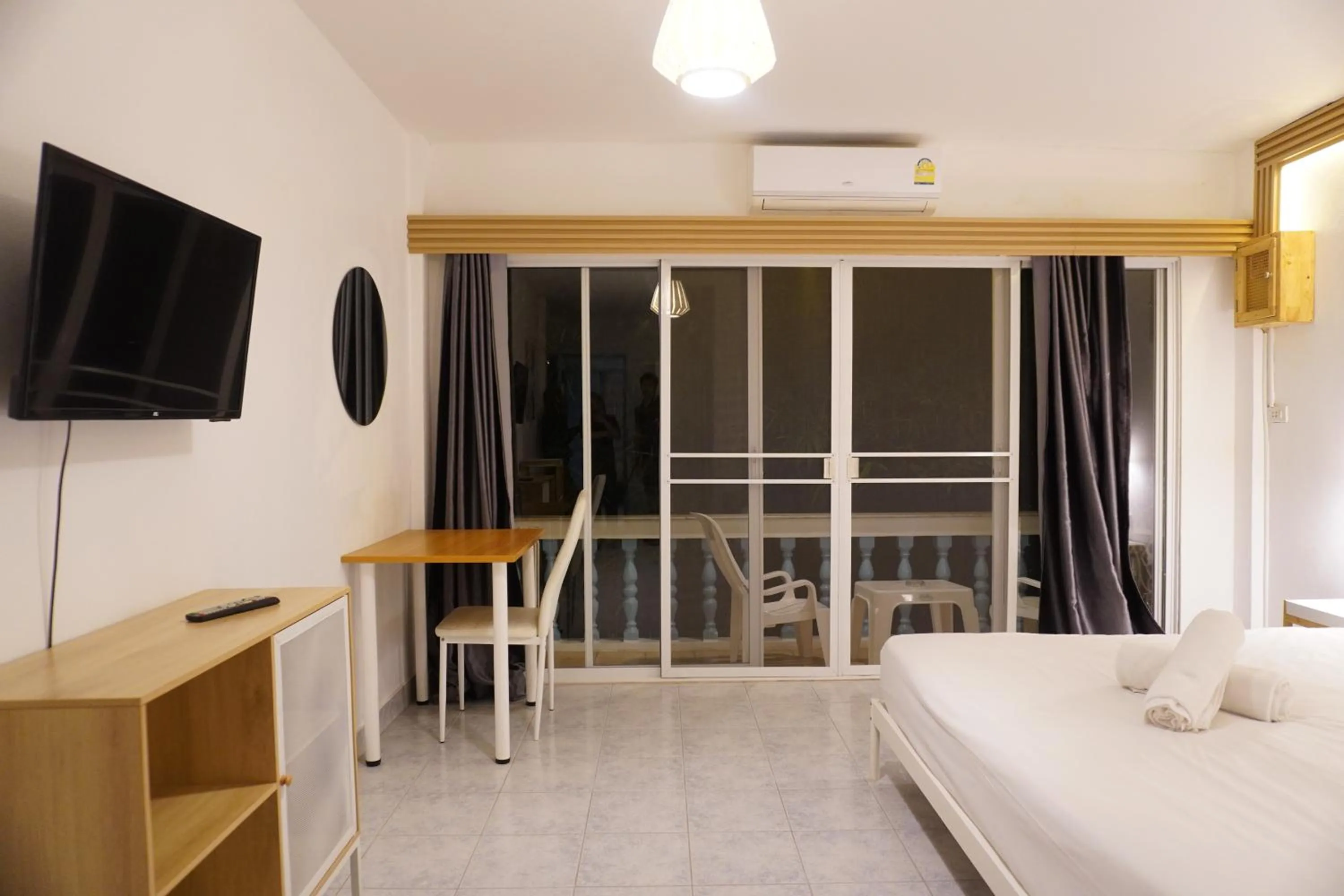 Bedroom, Bed in Baan Suan Villa 1