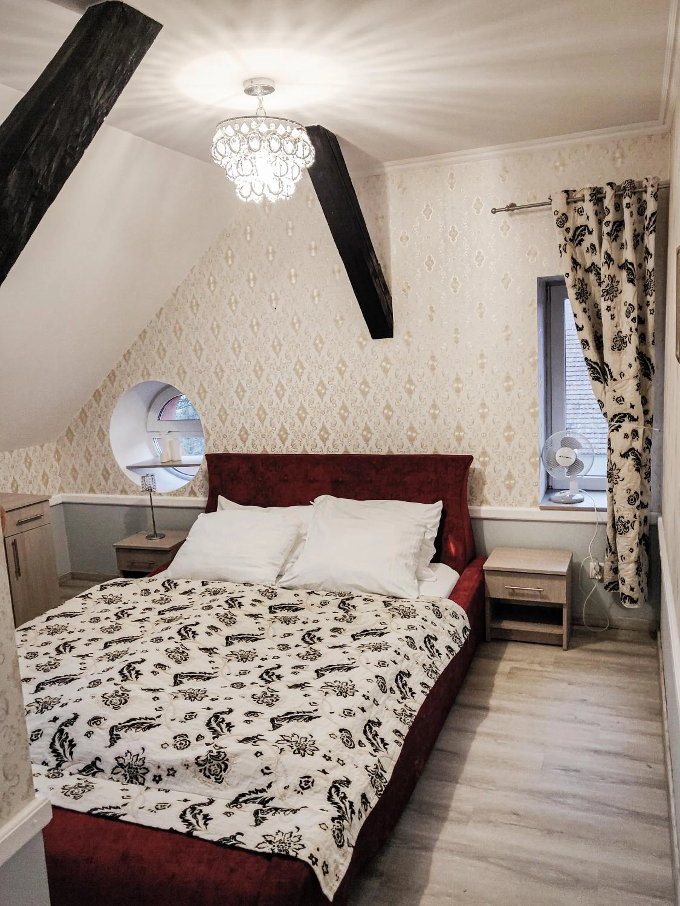 Bed in Dom Weselny Pod Kasztanem