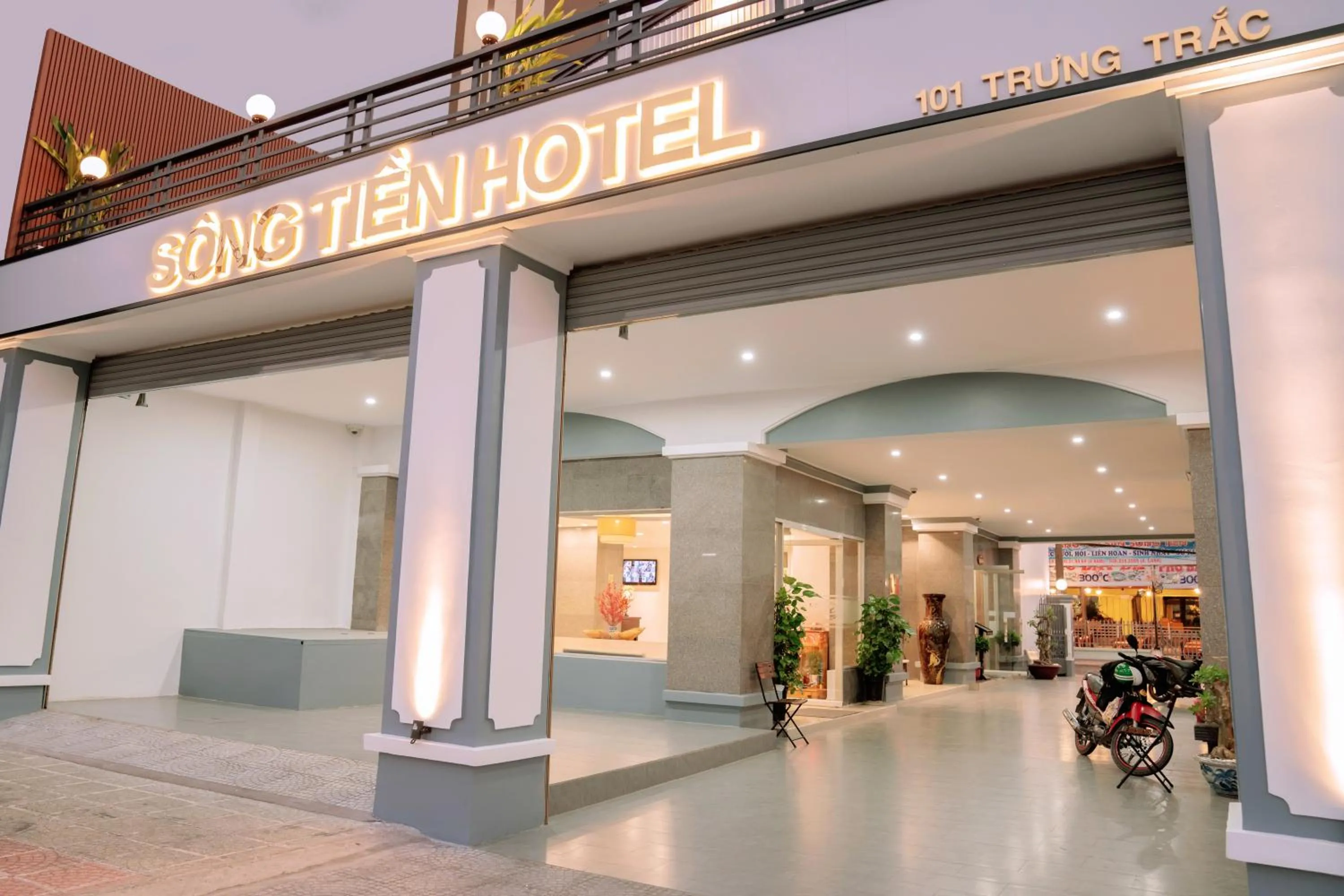Facade/entrance in Song Tien Hotel