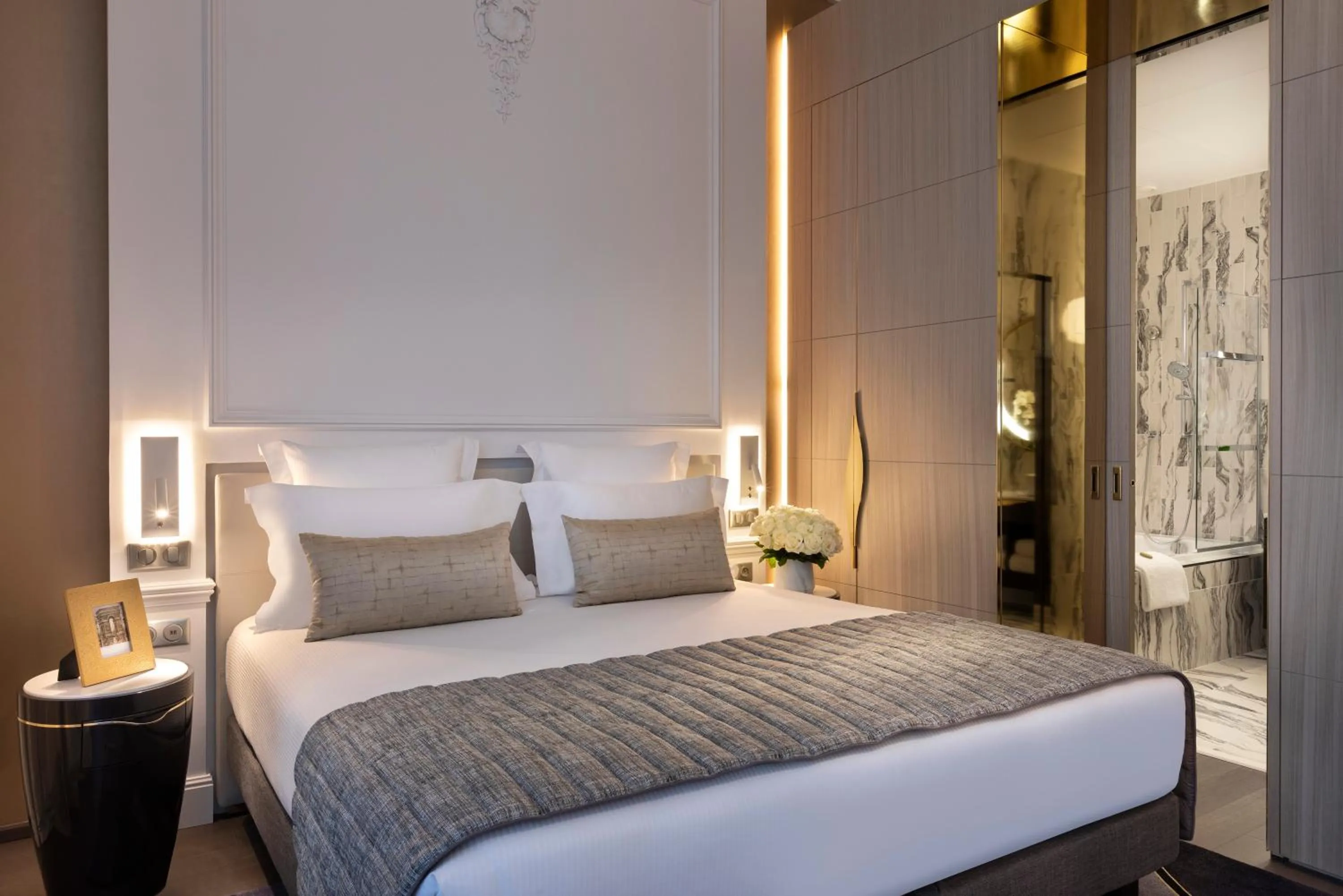 Bedroom, Bed in La Clef Champs-Élysées Paris by The Crest Collection