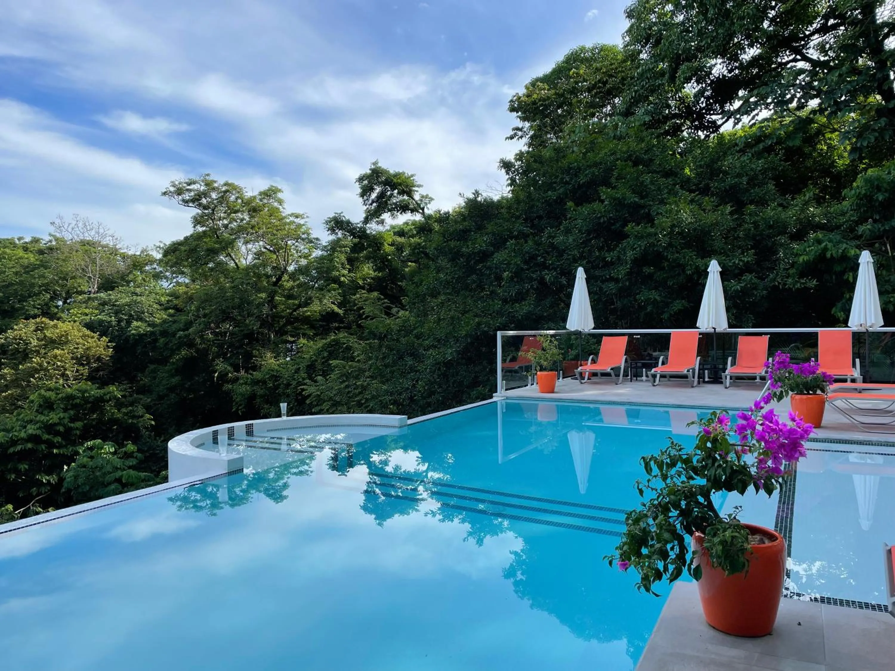 Swimming pool in Shana by the Beach Manuel Antonio