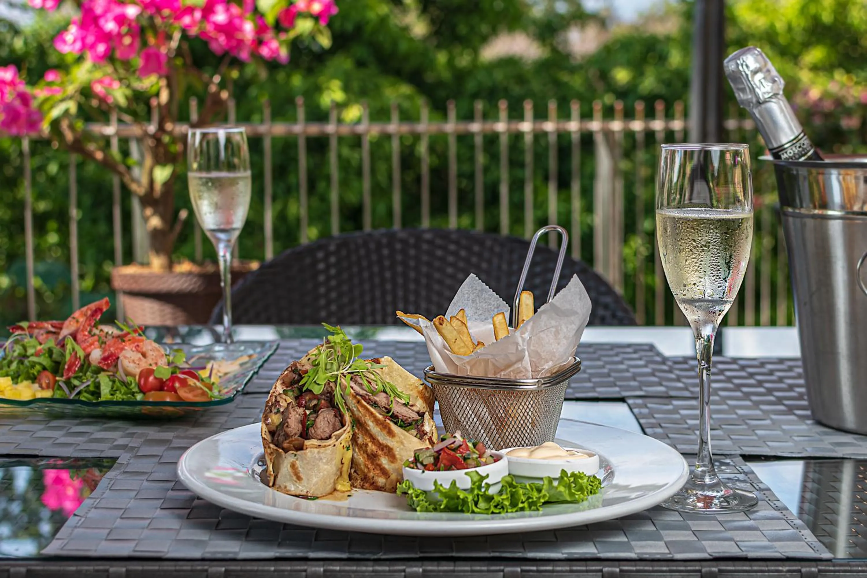 Restaurant/places to eat in Shana by the Beach Manuel Antonio