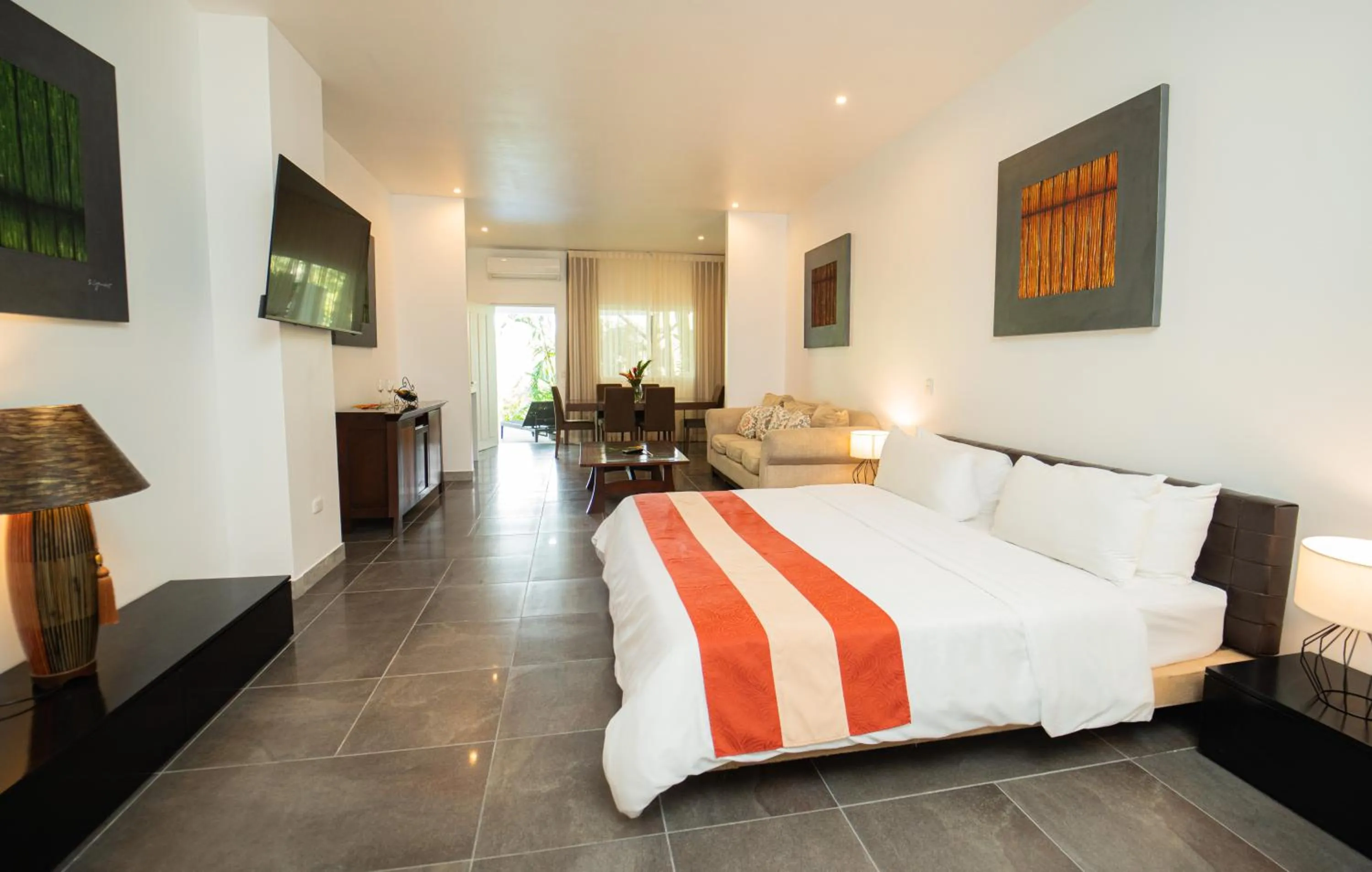 Photo of the whole room, Bed in Shana by the Beach Manuel Antonio