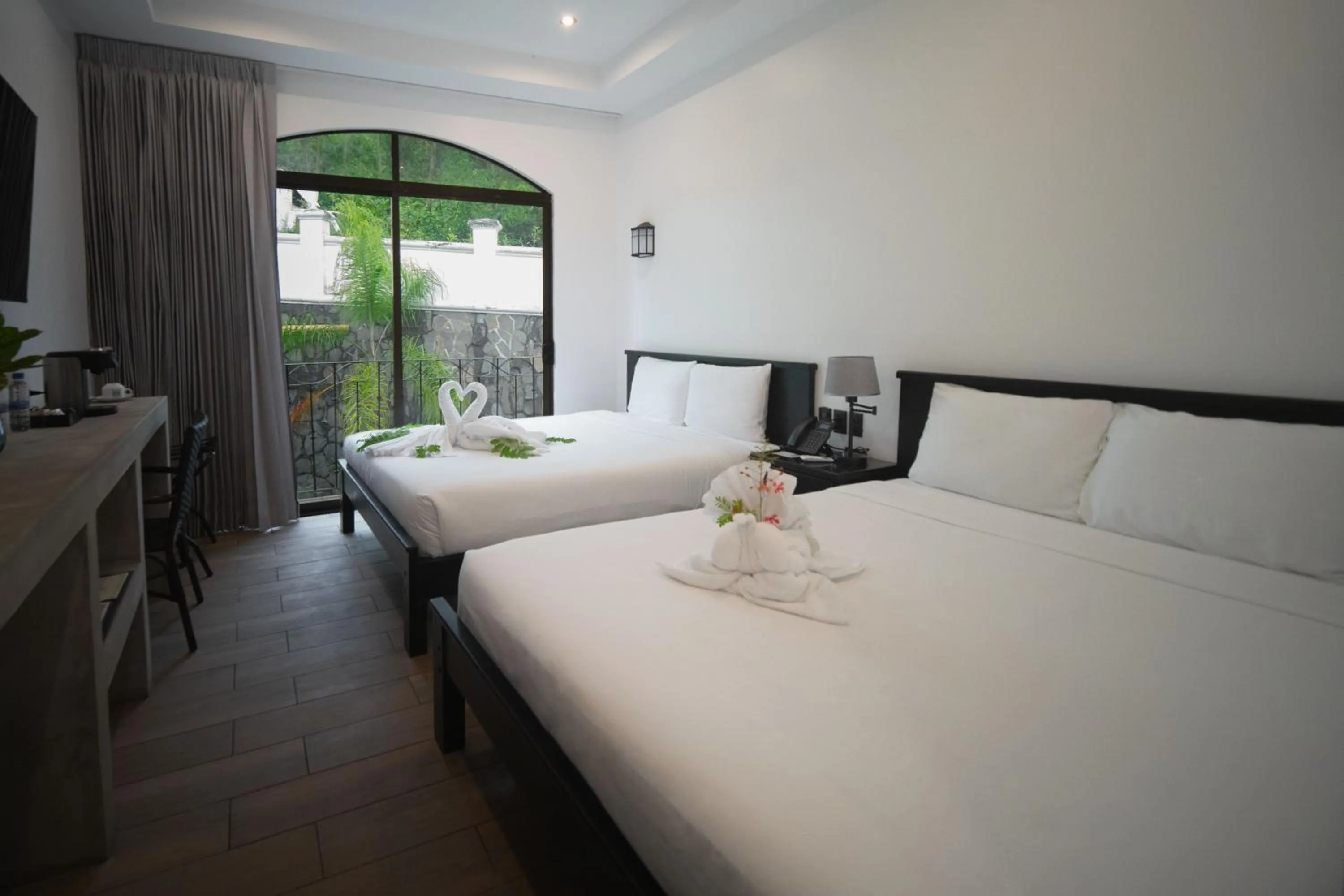 View (from property/room), Bed in Shana by the Beach Manuel Antonio