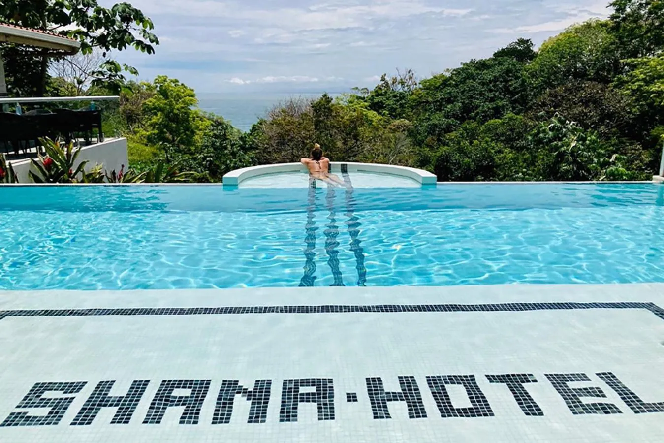 Swimming pool in Shana by the Beach Manuel Antonio
