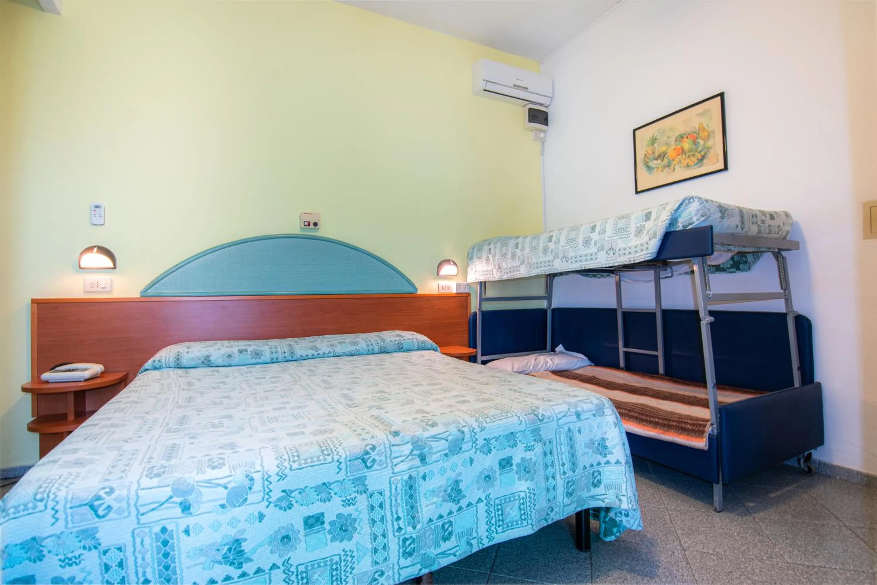 Bed in Hotel Diamond