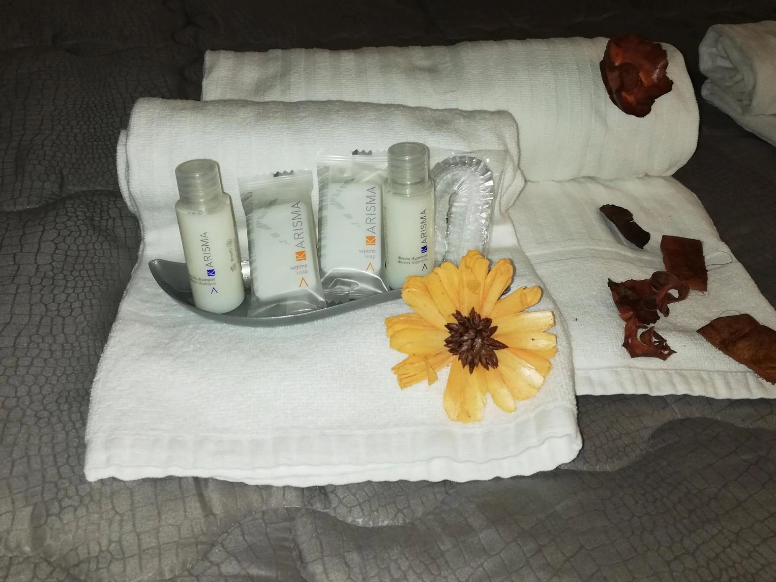 Coffee/tea facilities in Garden's Elide