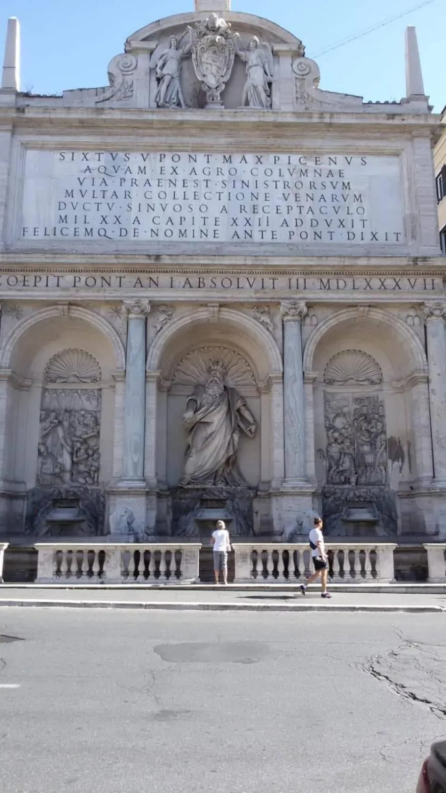 Property building in Garden's Elide