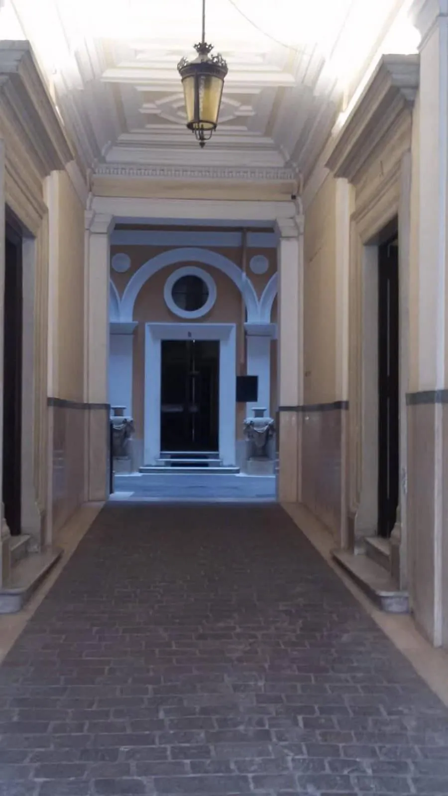 Property building in Garden's Elide