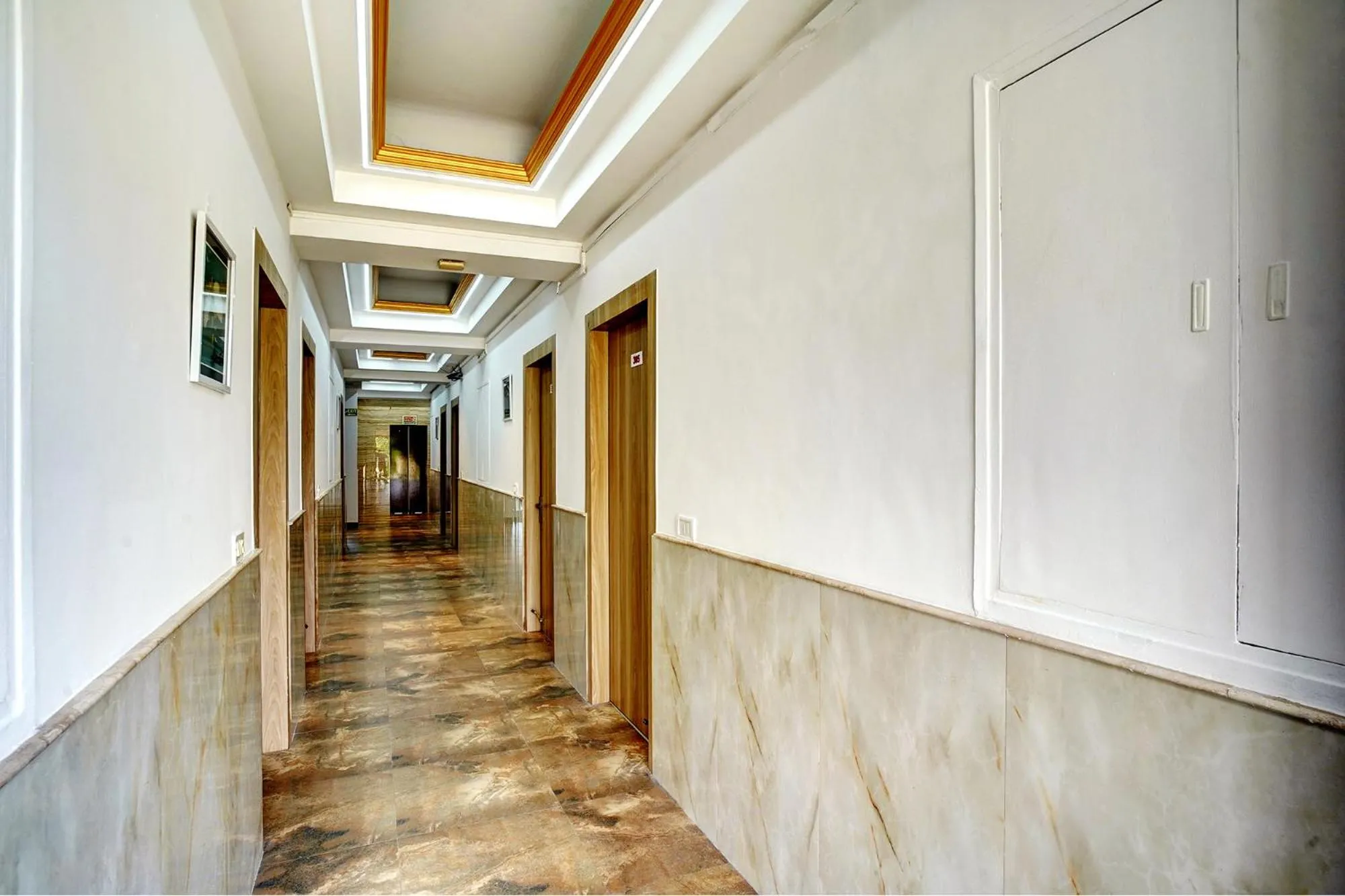 Lobby or reception in FabHotel Prime The Rivlet - MG Road & Sikanderpur Metro