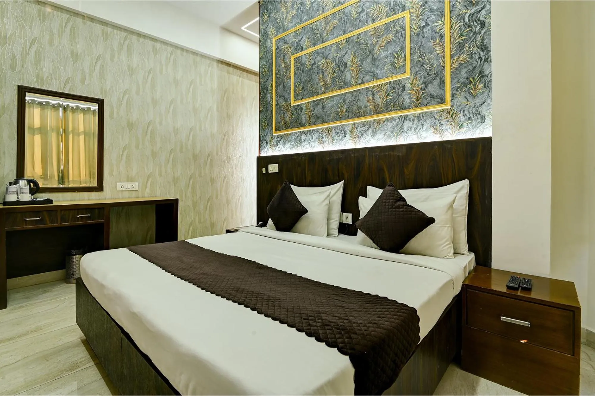 Bed in FabHotel Prime The Rivlet - MG Road & Sikanderpur Metro