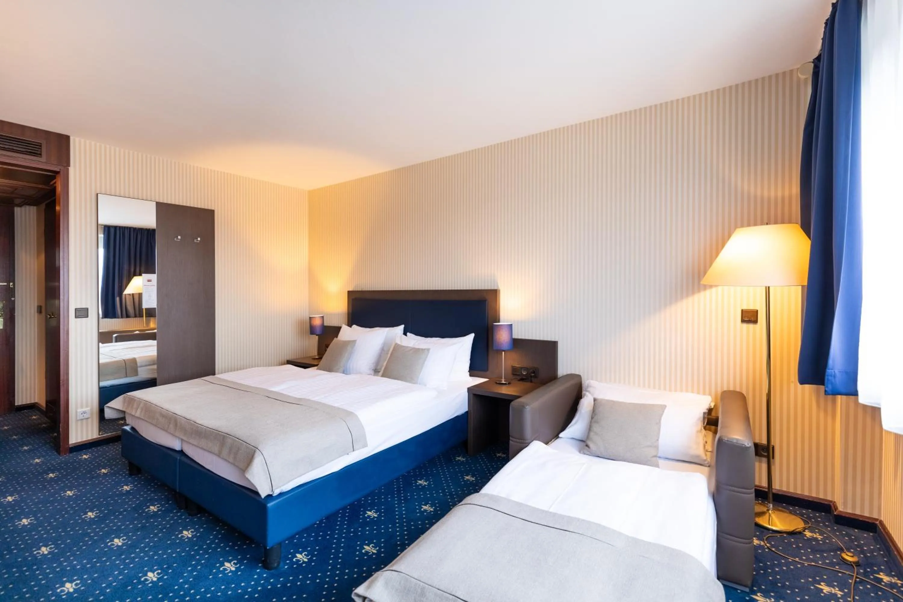 Bed in Novum Hotel Imperial Frankfurt Messe