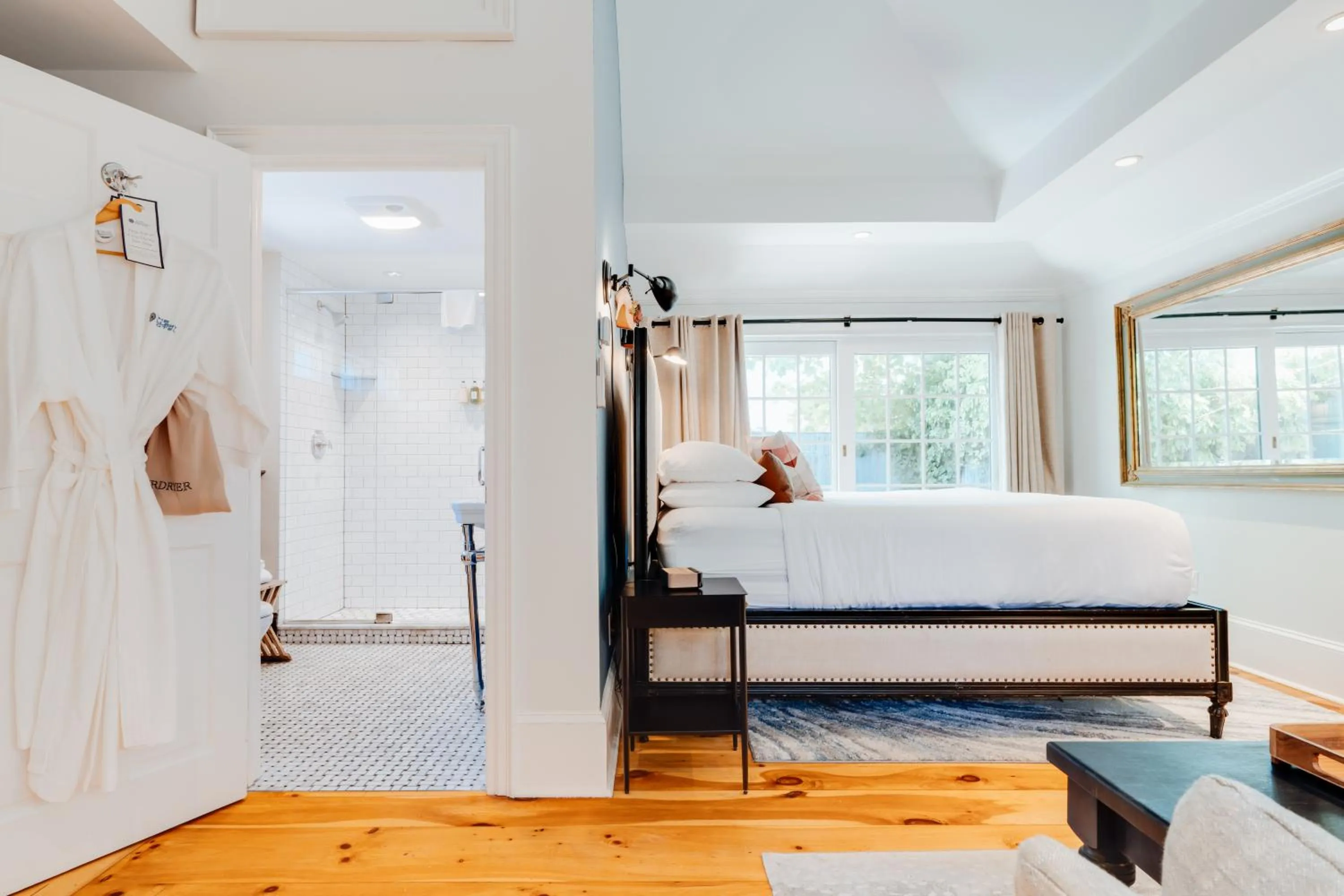 Bedroom, Bed in Ellery Hotel Provincetown