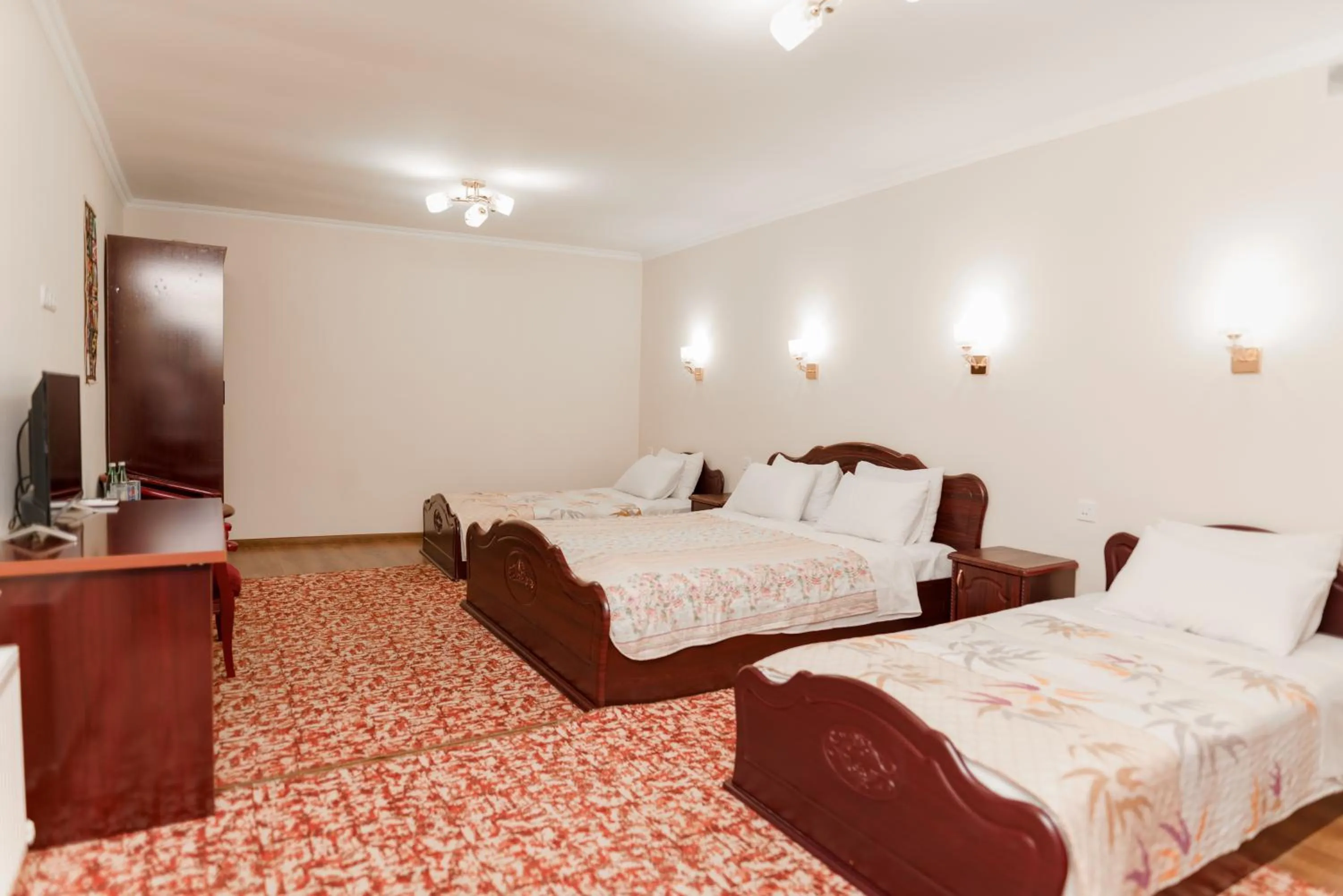 Bed in Hotel Dilshoda