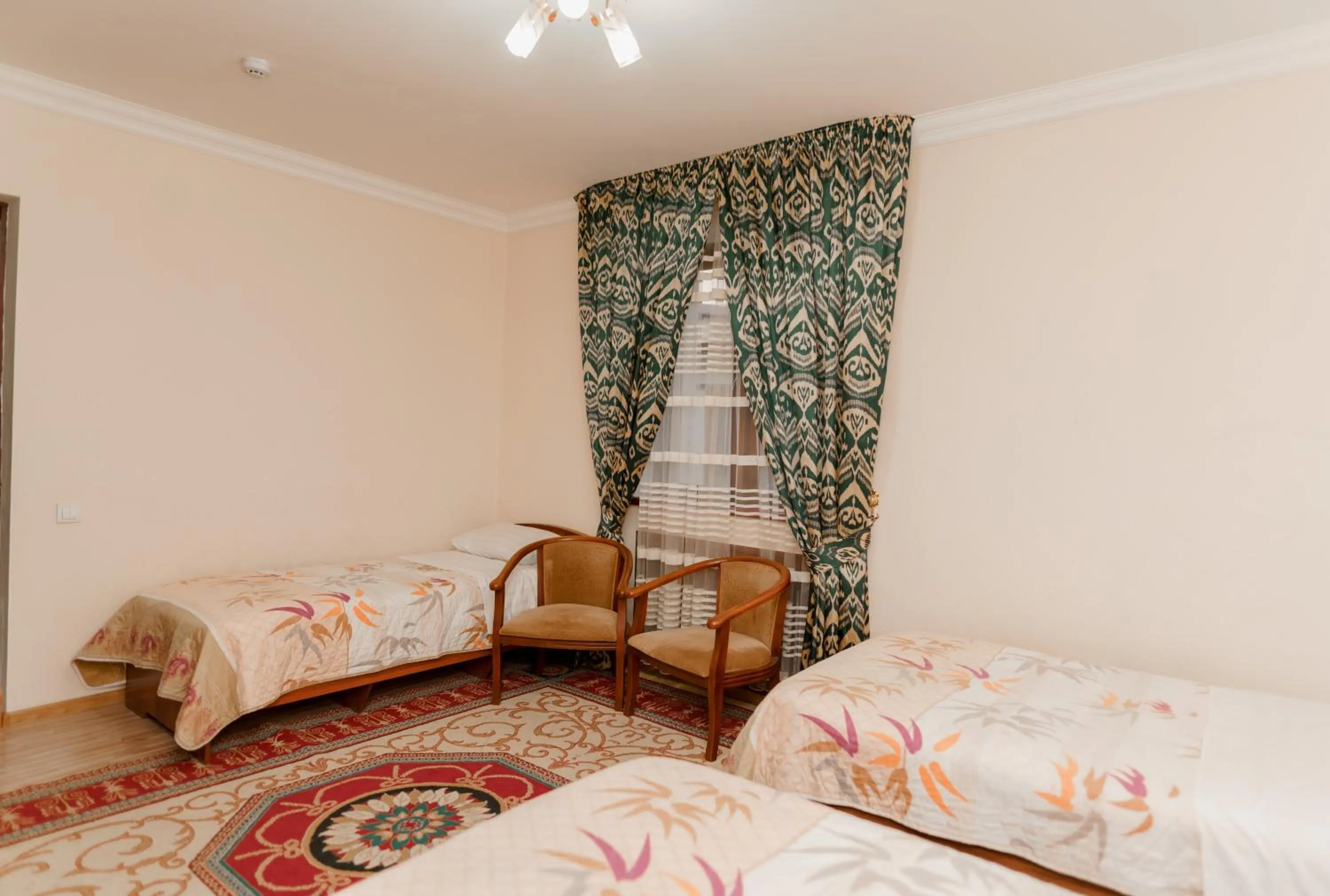 Bed in Hotel Dilshoda