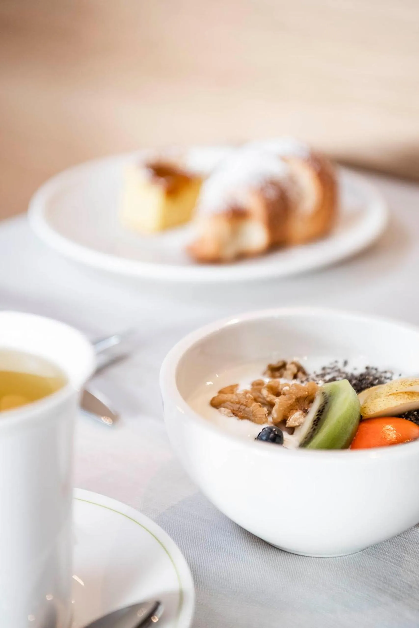 Restaurant/places to eat in Hotel Ambet