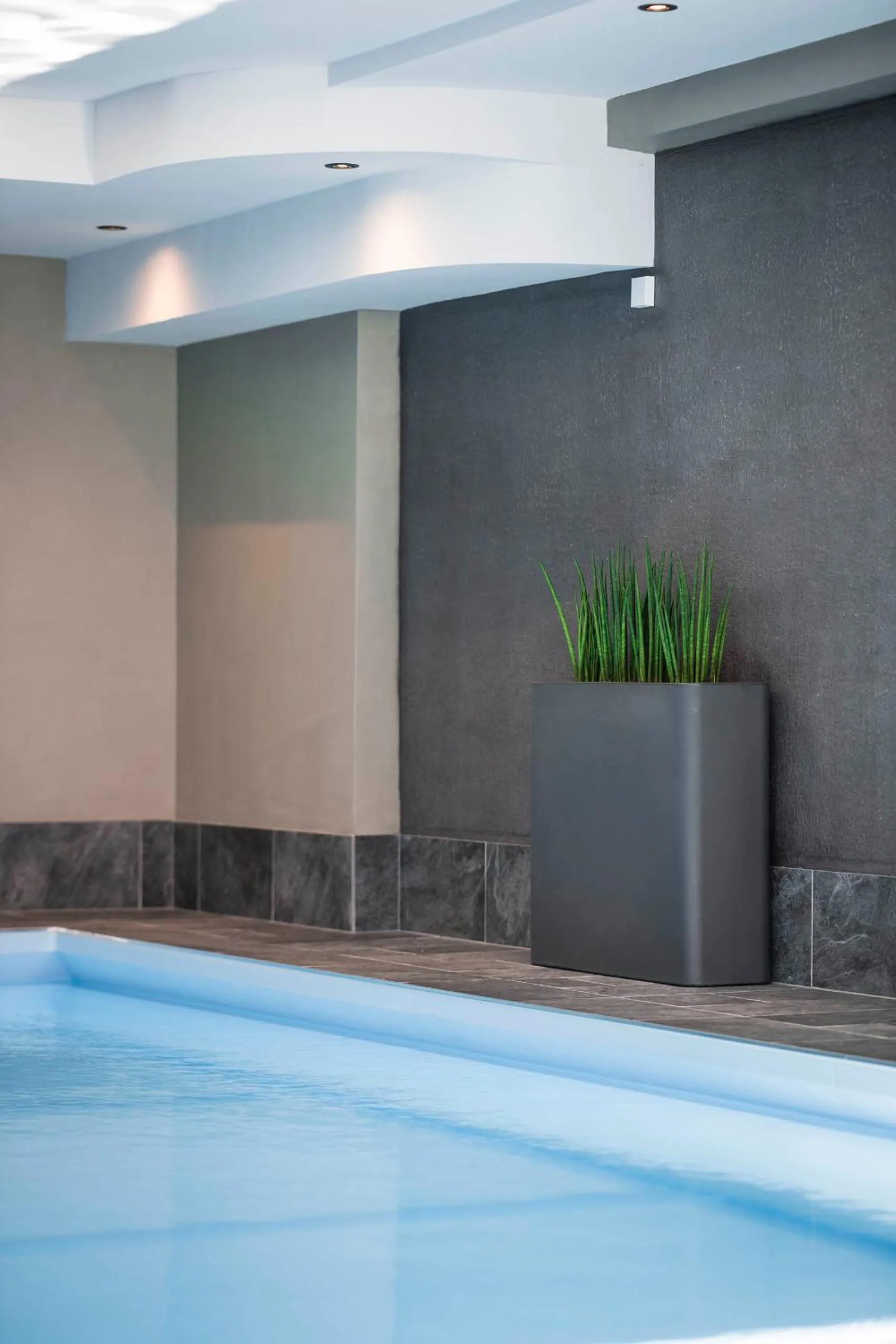 Swimming pool in Hotel Ambet