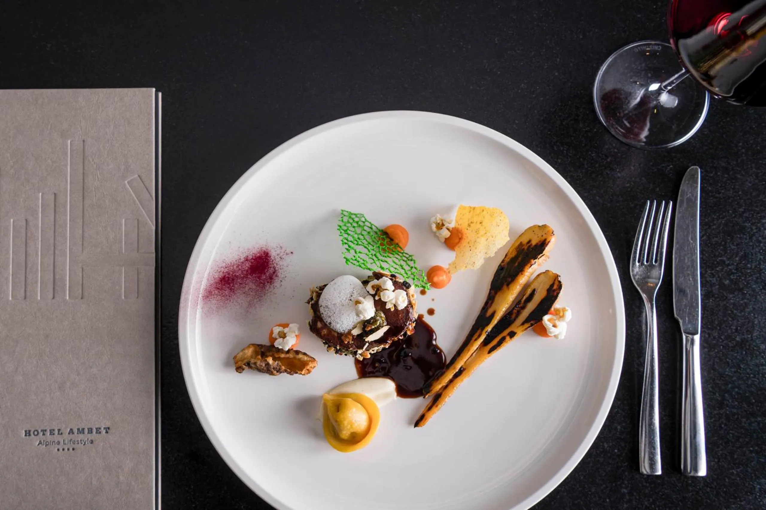 Food and drinks in Hotel Ambet