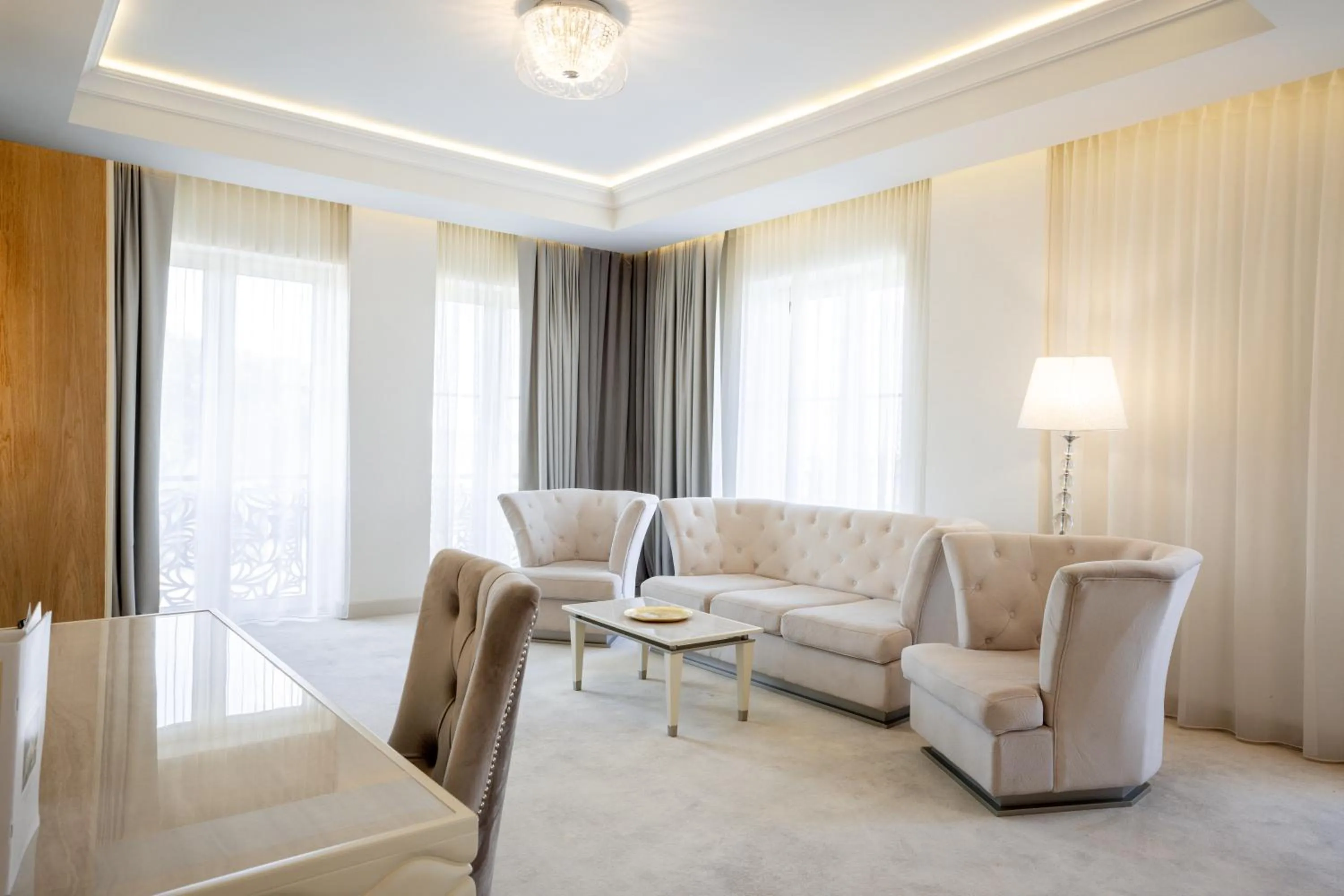 Living room in Tresor Le Palais Timisoara, Curio Collection by Hilton