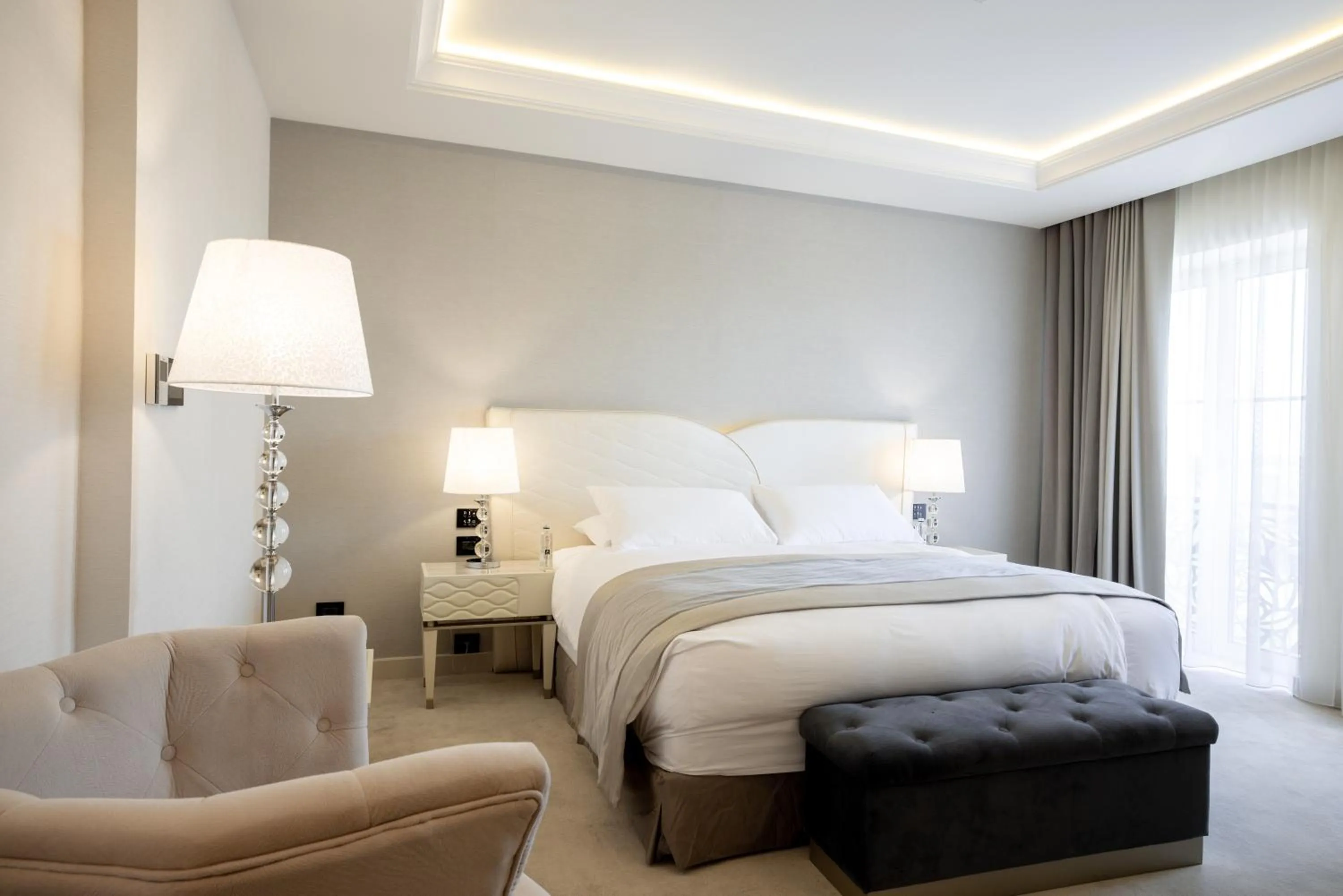 Bed in Tresor Le Palais Timisoara, Curio Collection by Hilton