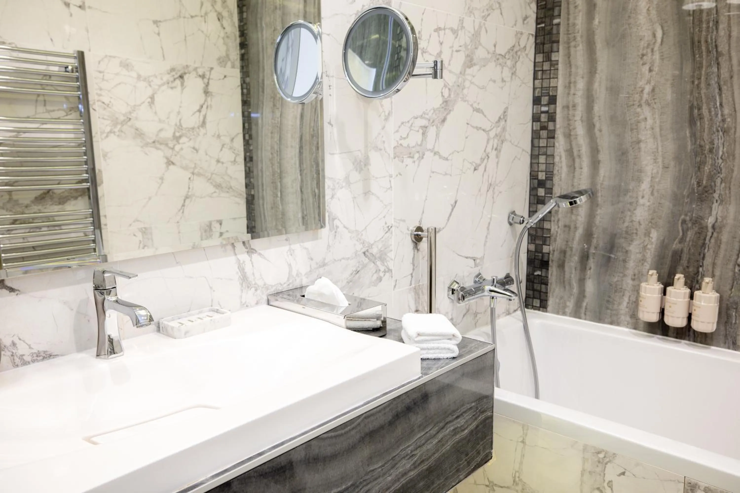 Bath in Tresor Le Palais Timisoara, Curio Collection by Hilton