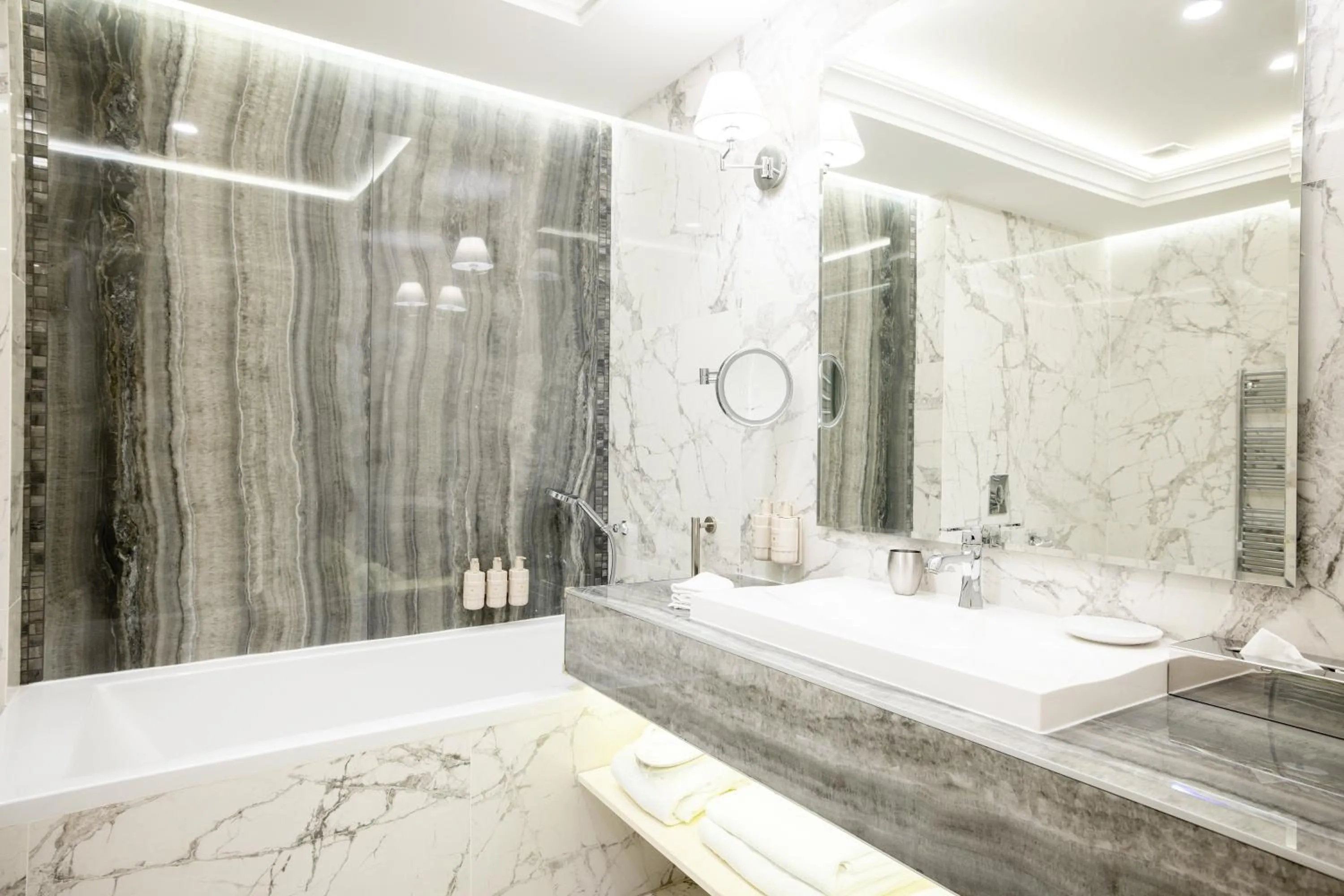 Bath in Tresor Le Palais Timisoara, Curio Collection by Hilton