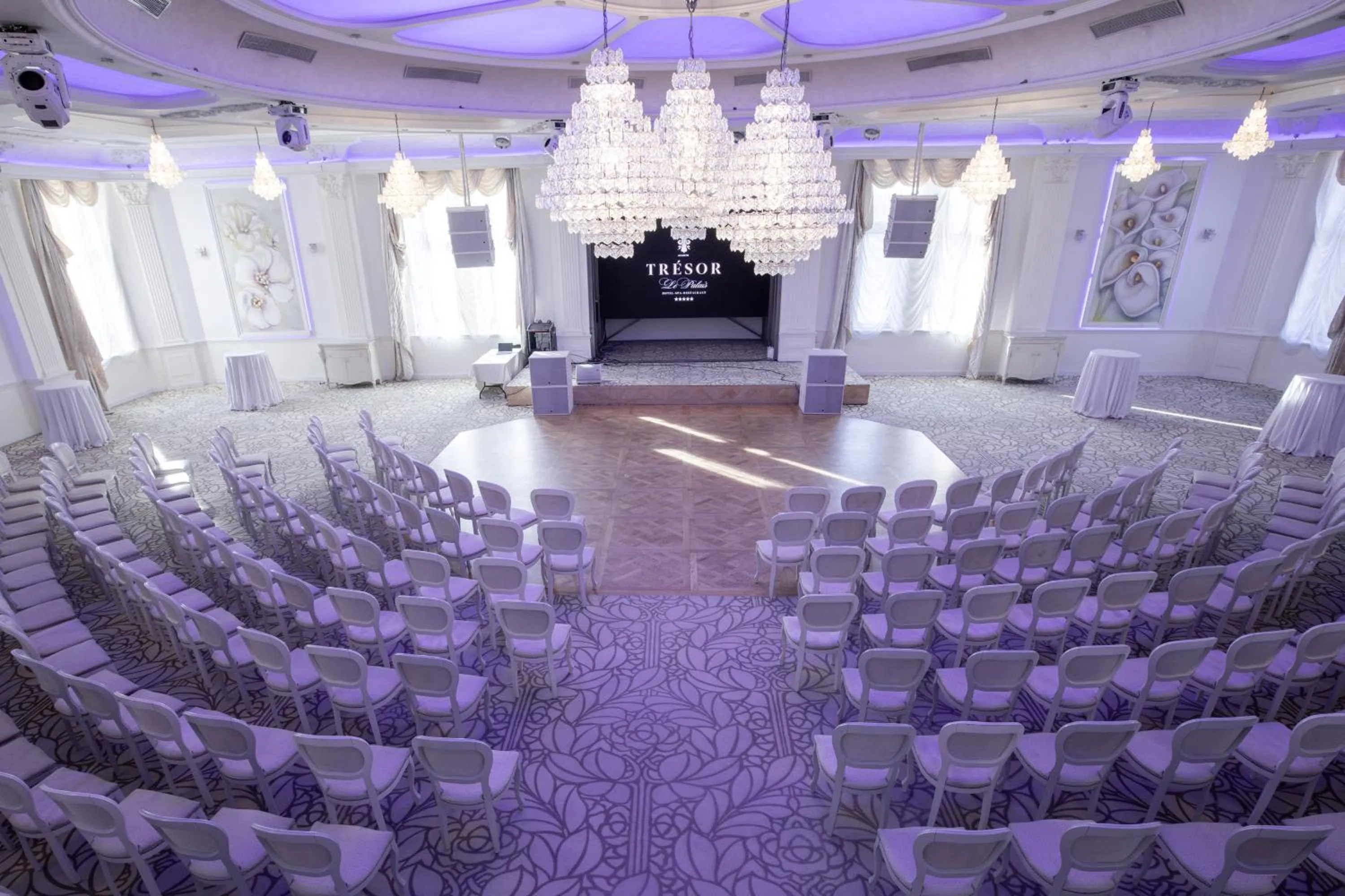 Meeting/conference room in Tresor Le Palais Timisoara, Curio Collection by Hilton