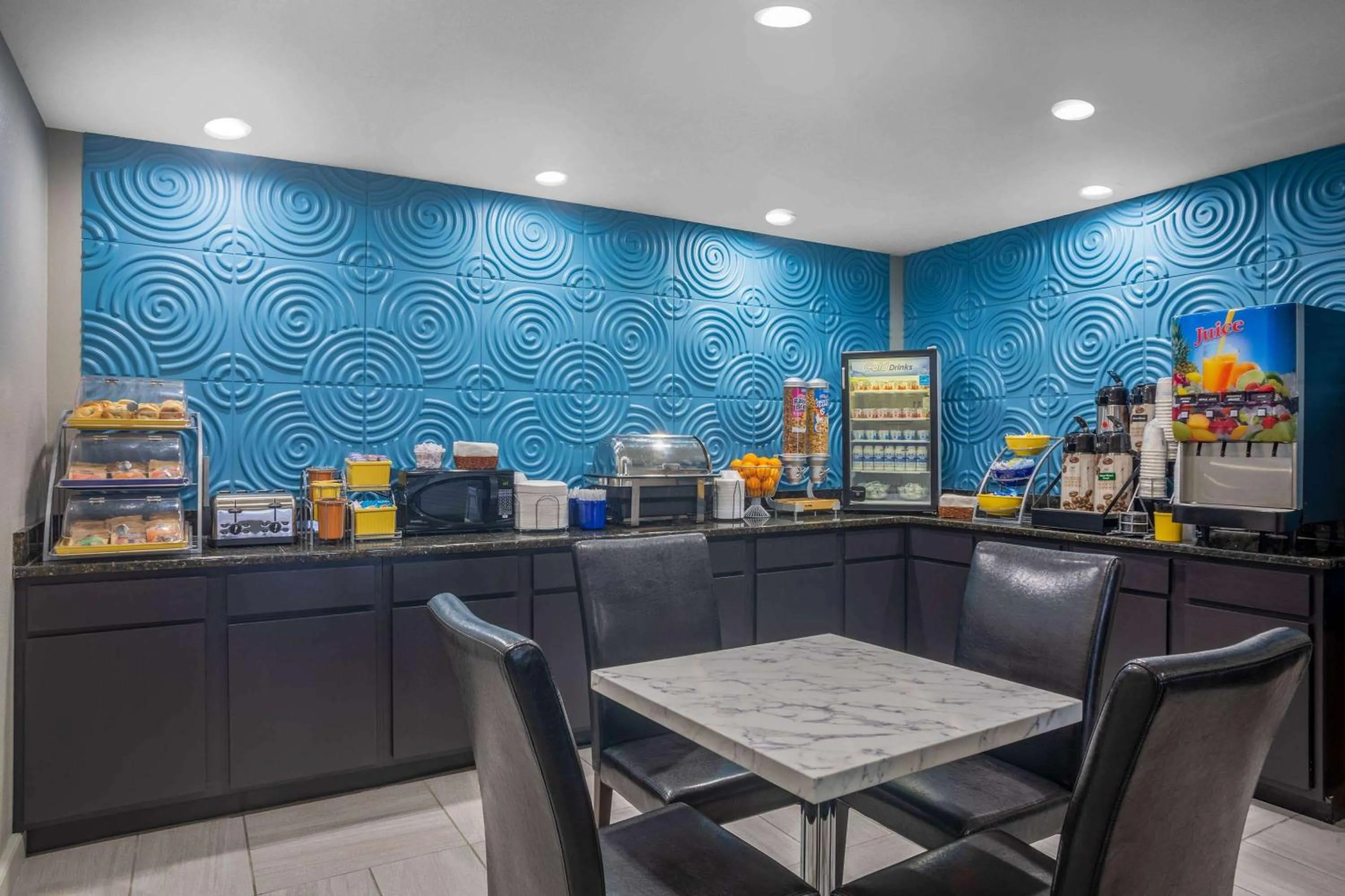 Breakfast in Days Inn by Wyndham Lonoke