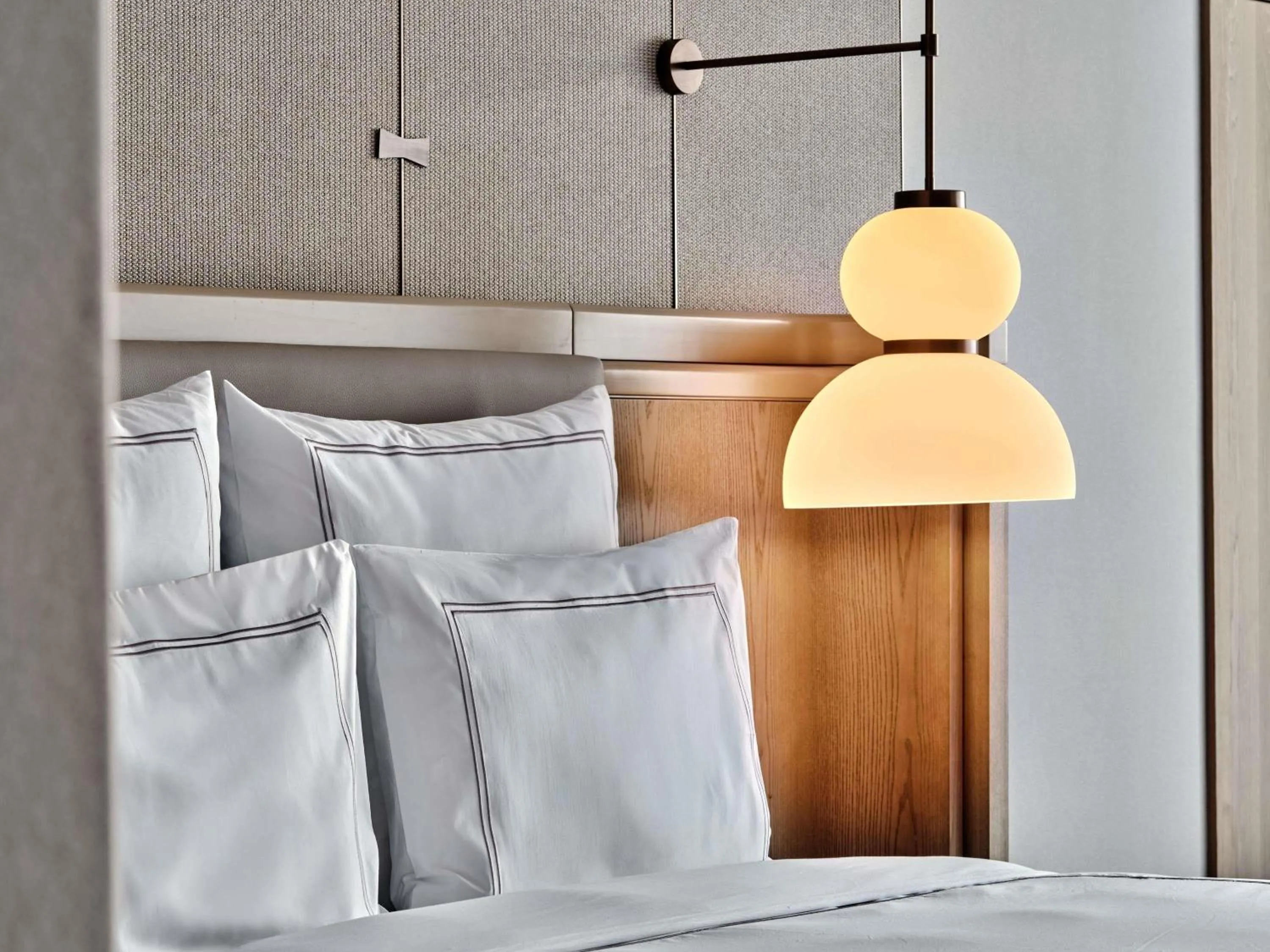 Bedroom, Bed in Swissotel Tashkent