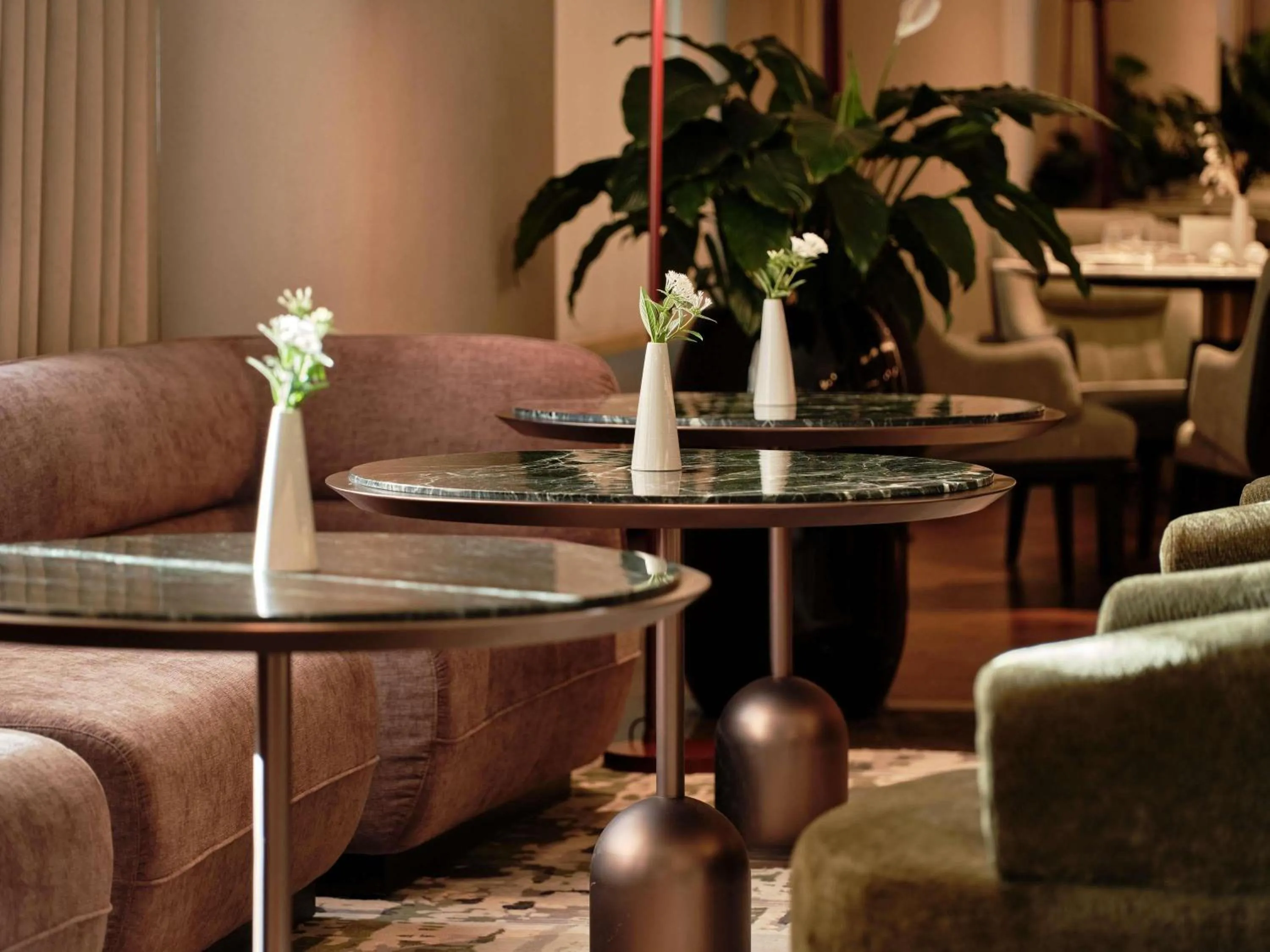 Lounge or bar in Swissotel Tashkent