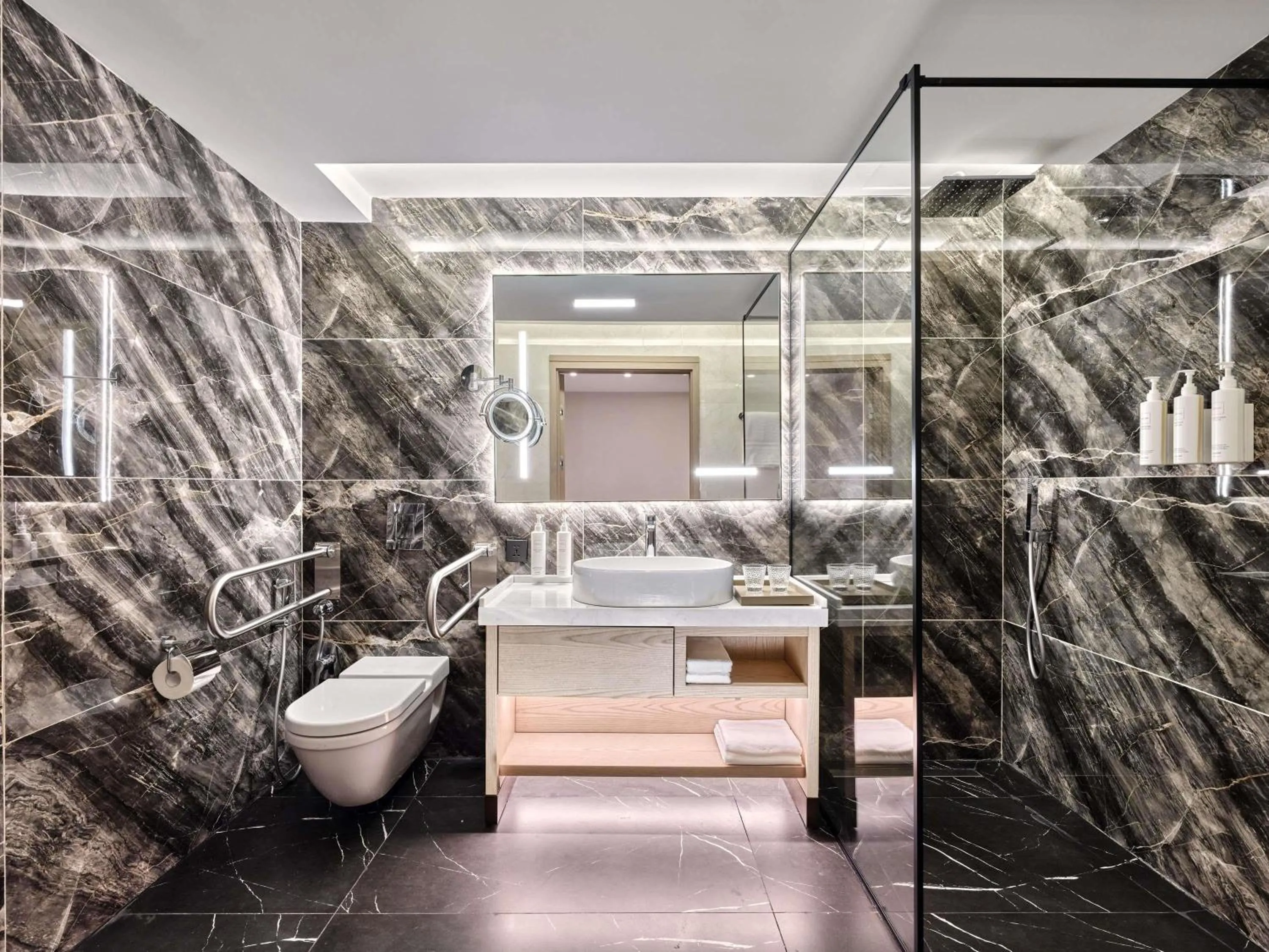 Bedroom in Swissotel Tashkent