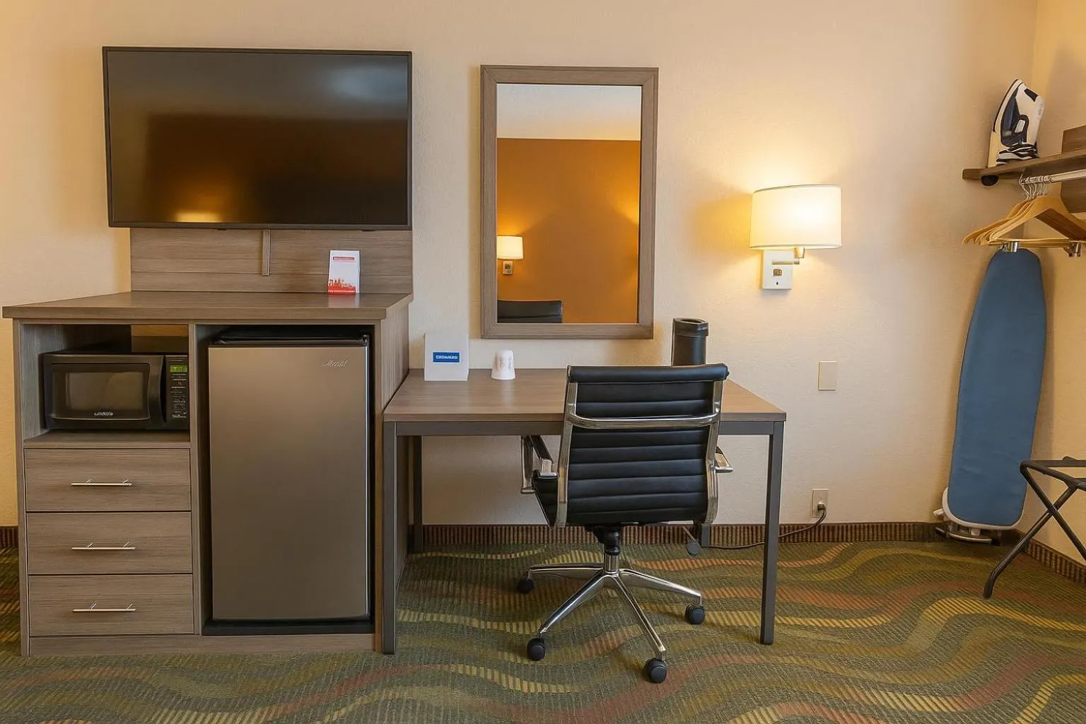 Travelodge by Wyndham Muskegon