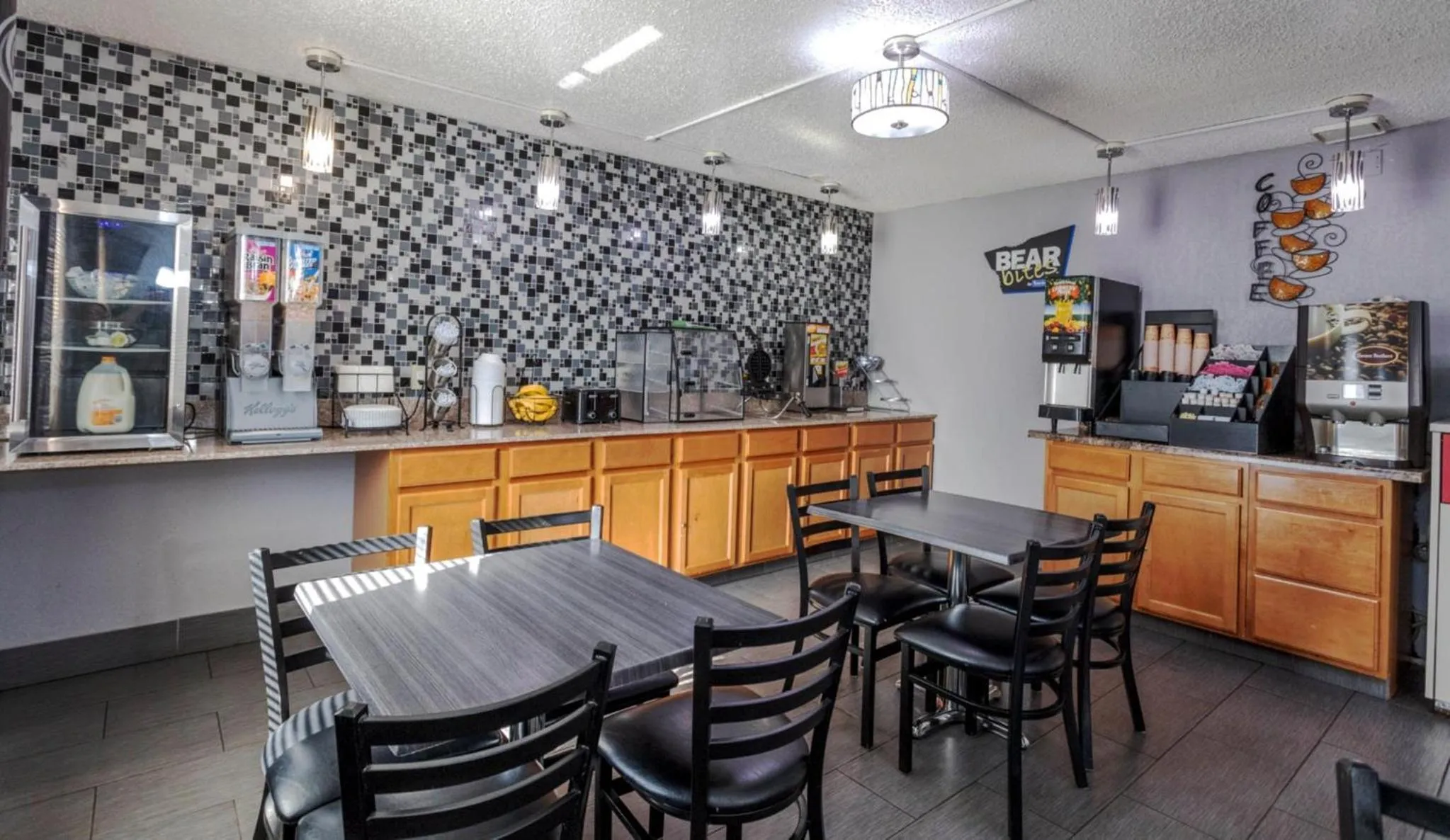 Breakfast in Travelodge by Wyndham Muskegon