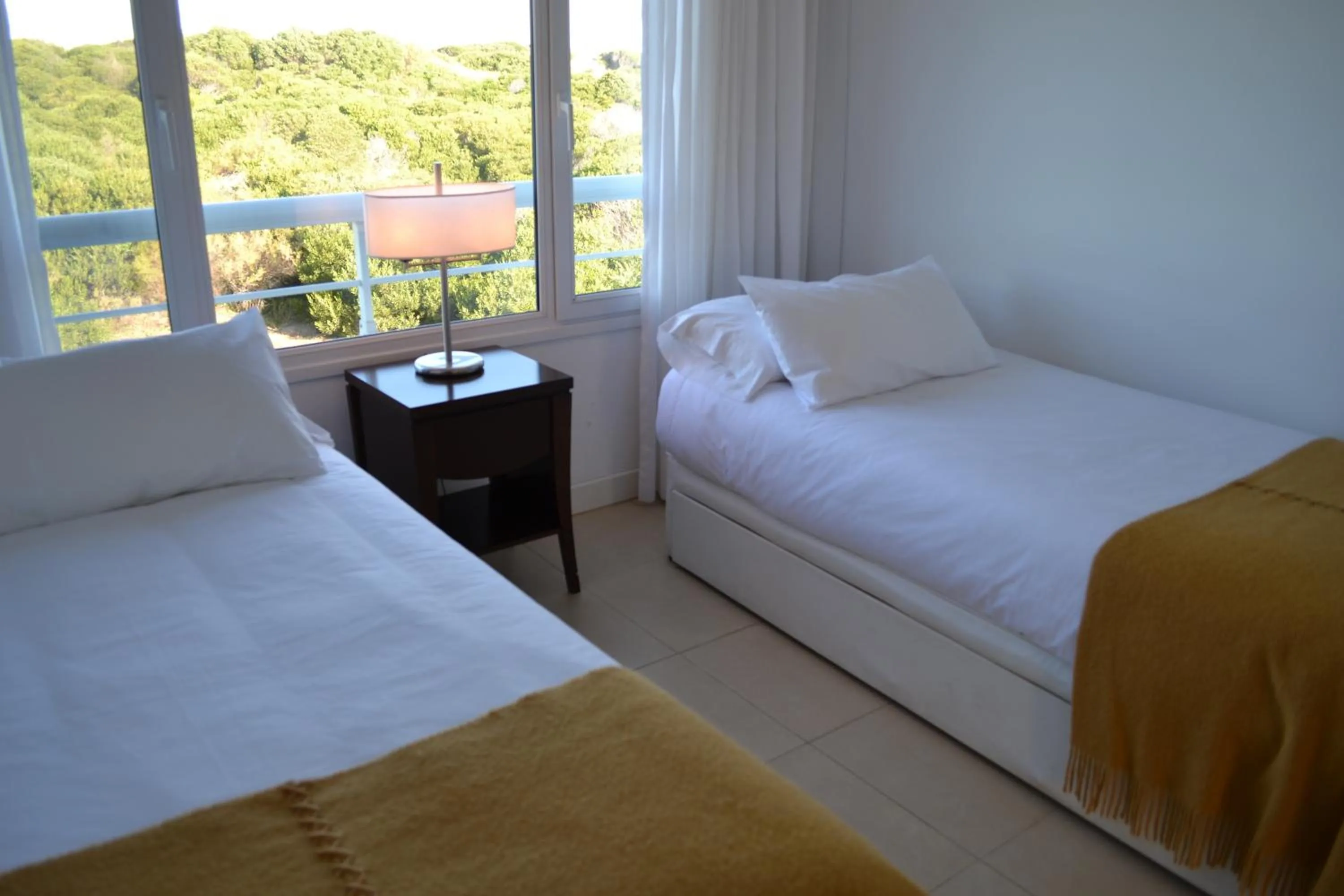 Two-Bedroom Apartment (5 Adults + 1 Child) in Valeria Playa Apart