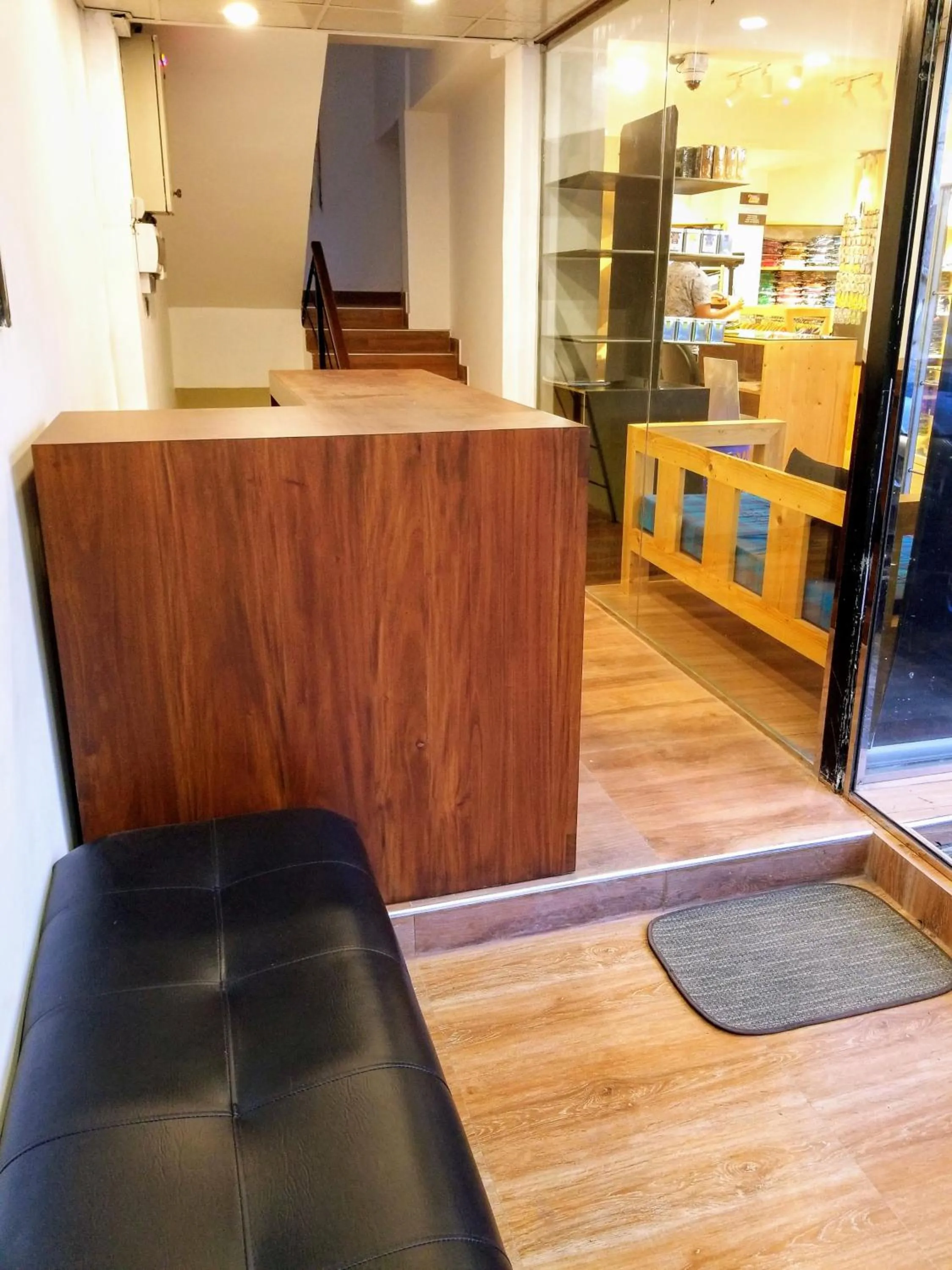 Decorative detail in Queens mount