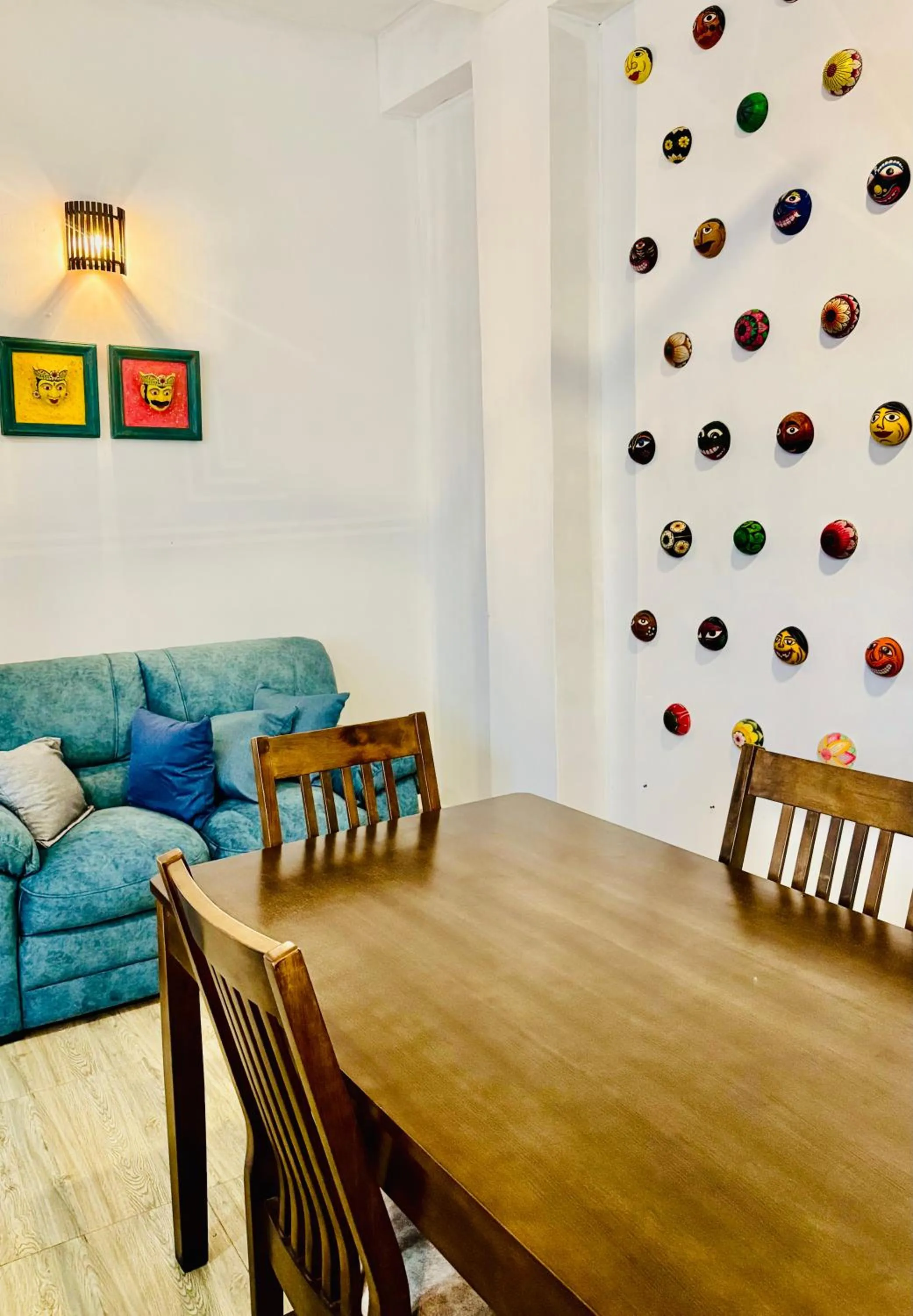 Restaurant/places to eat in Queens mount