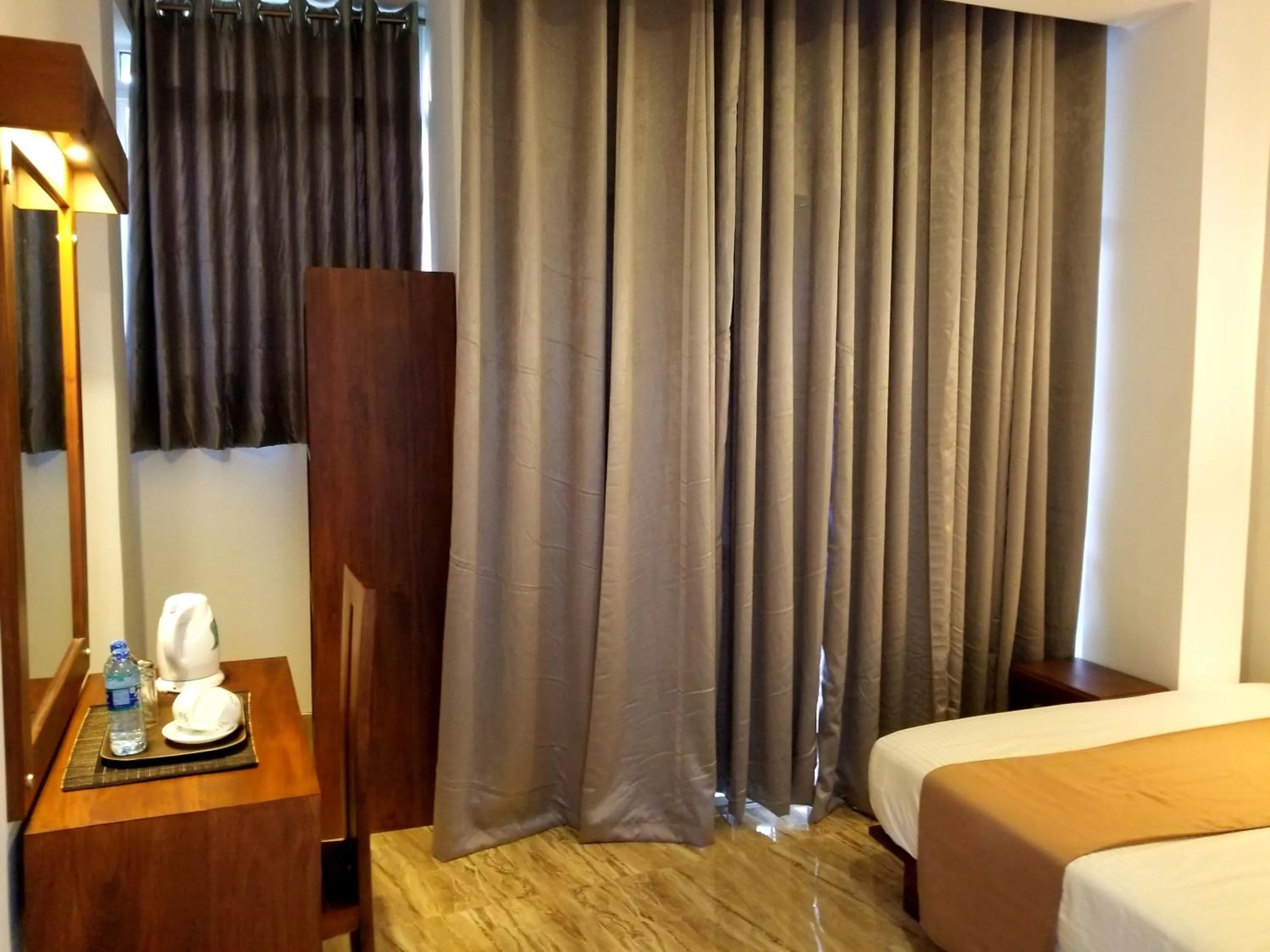 Coffee/tea facilities, Bed in Queens mount