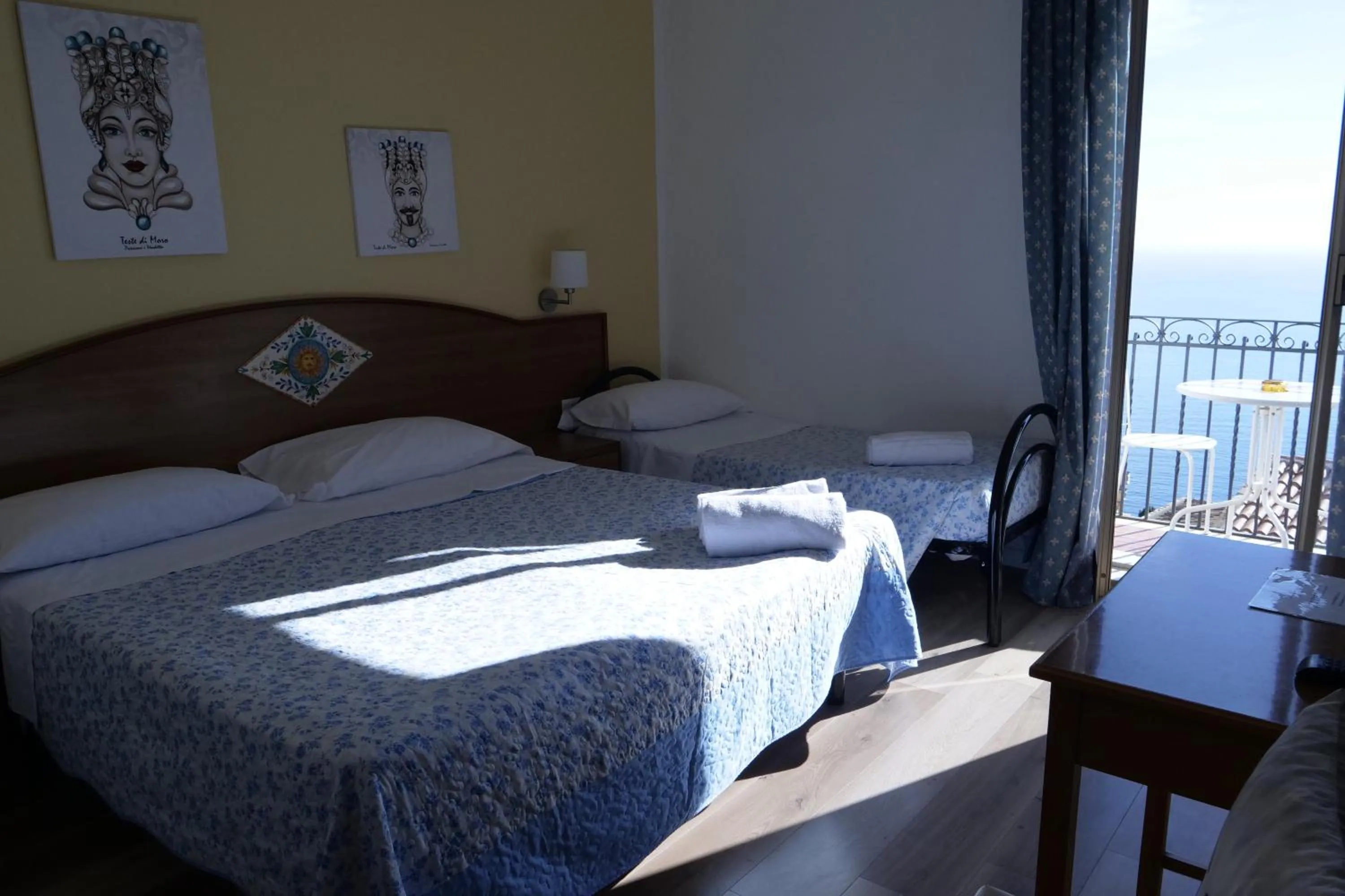 View (from property/room), Bed in Hotel Elios Tao