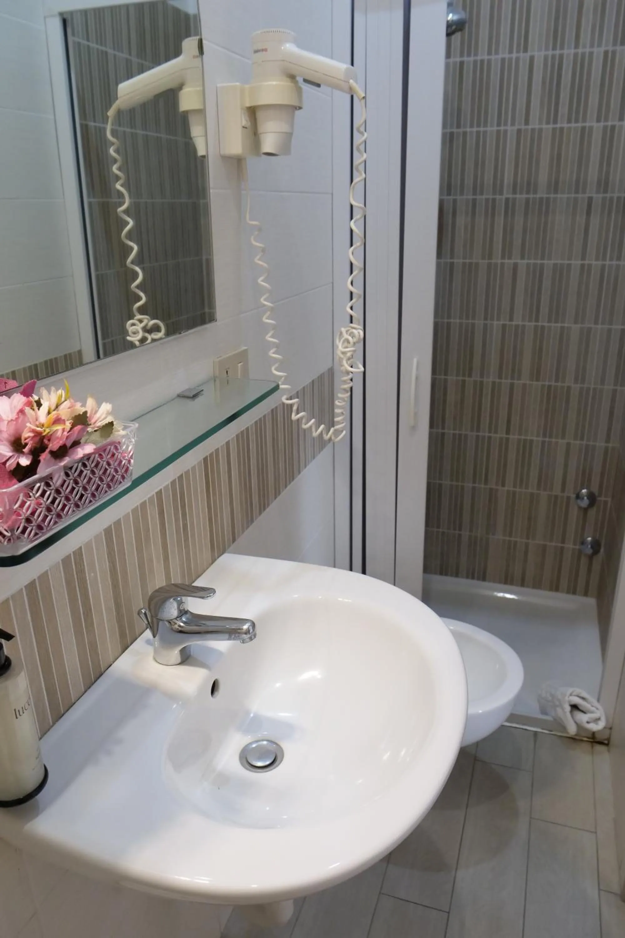 Shower in Hotel Elios Tao