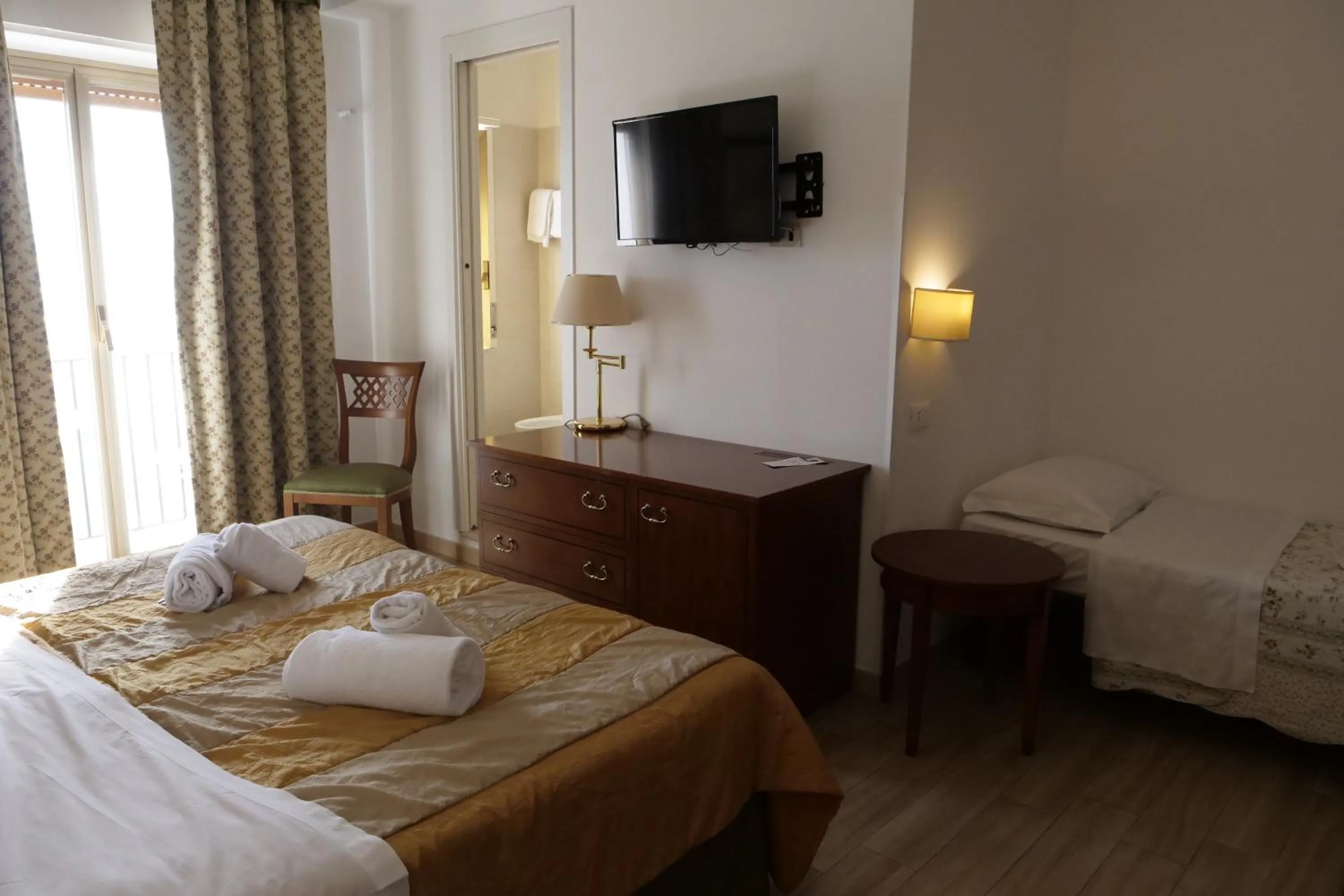 Bedroom, Bed in Hotel Elios Tao