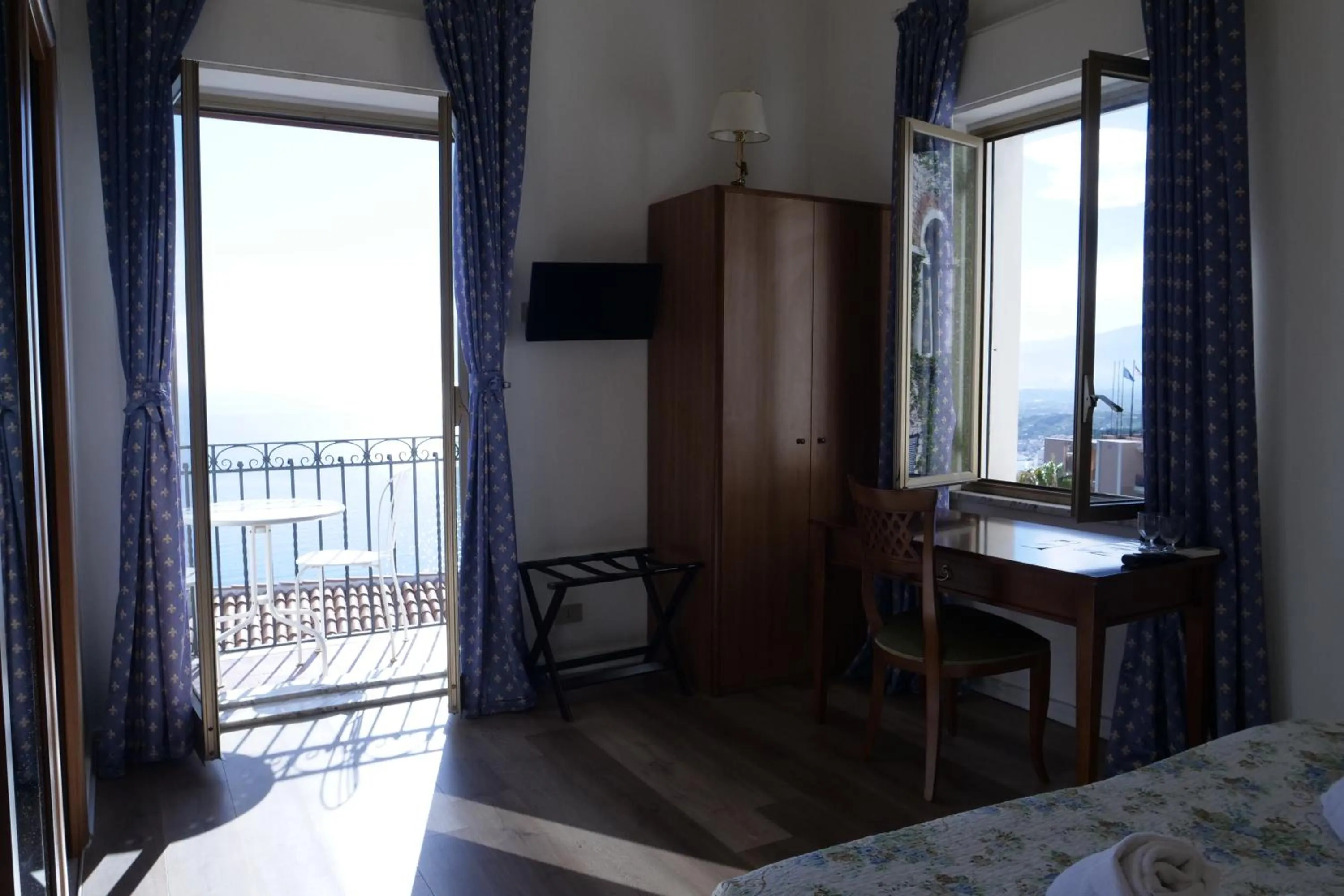 Bedroom, Bed in Hotel Elios Tao