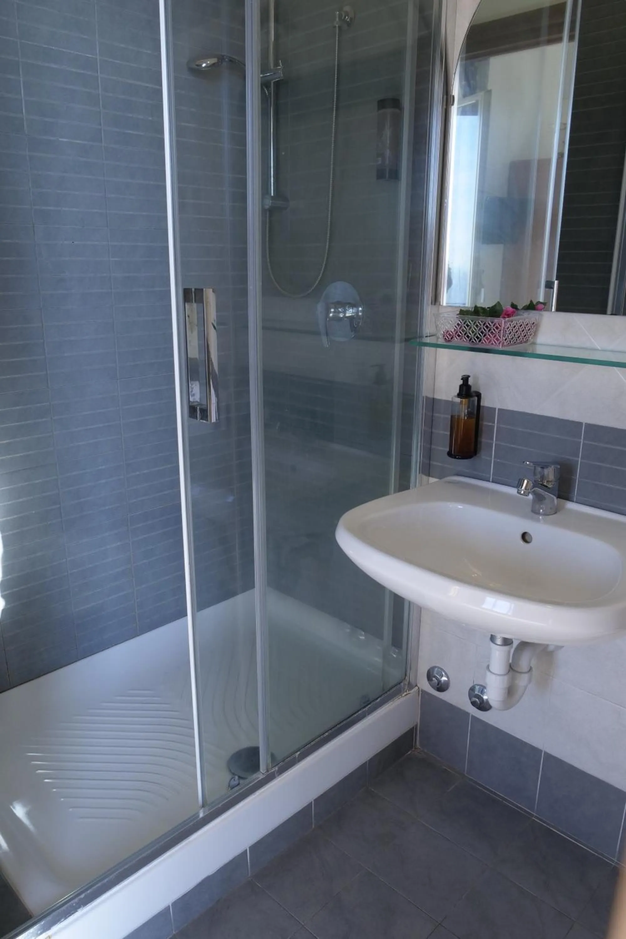 Shower in Hotel Elios Tao